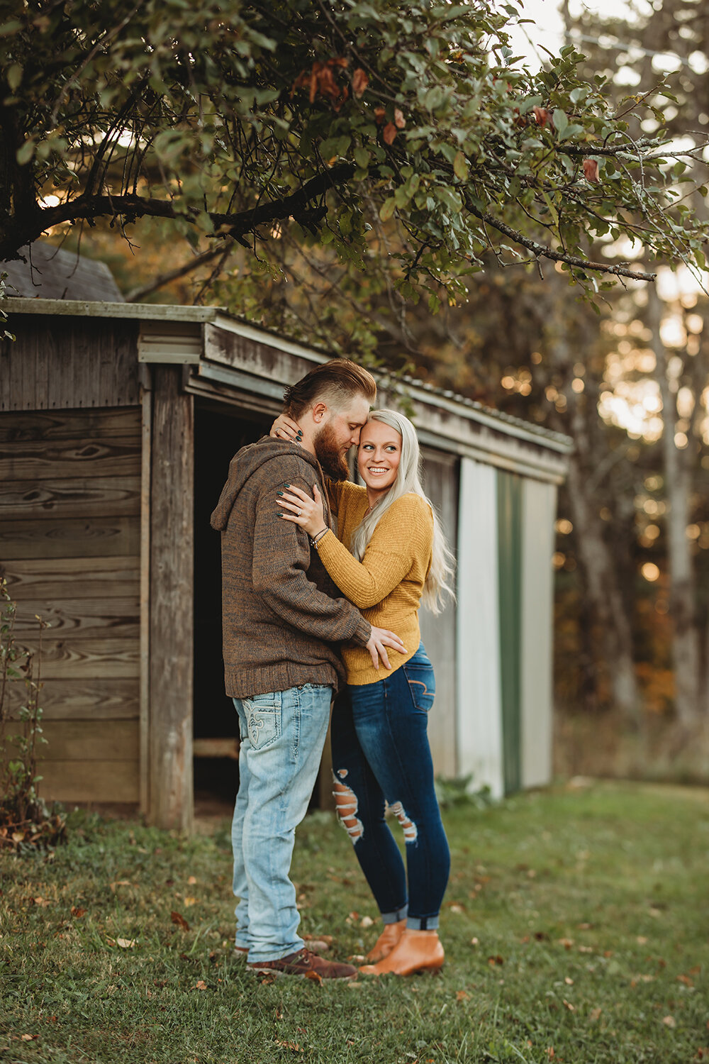 couple engagement portraits outside