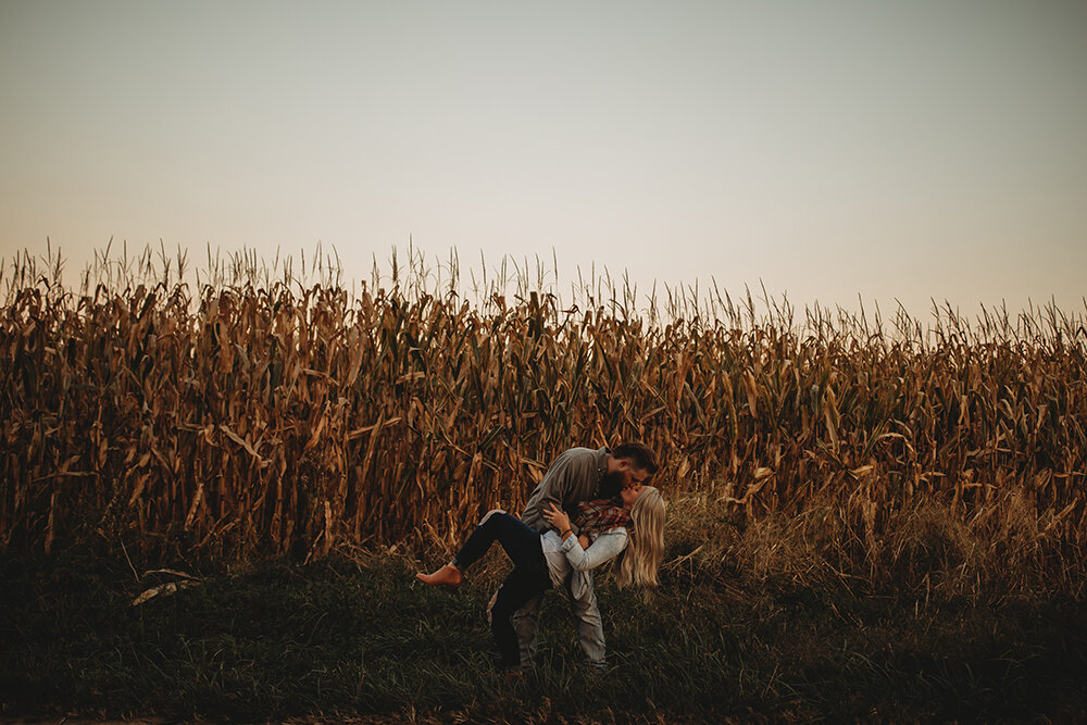 couple engagement portraits outside