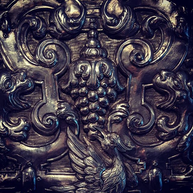 18th C. Spanish Colonial Silver frame
Loving the hand engraved details.
#silver #baroque
