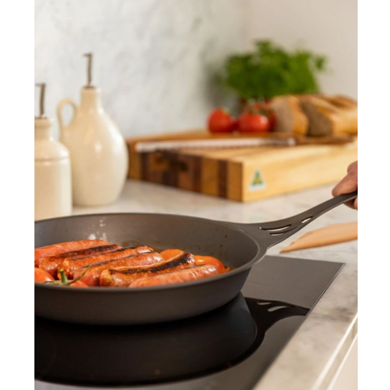 Solidteknics 10.2" AUS-ION Quenched Lightning Skillet - Thumbnail 5