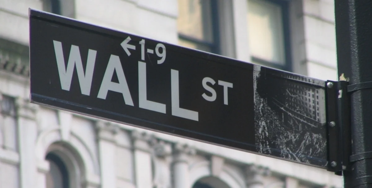 Wall_Street_Sign.jpg
