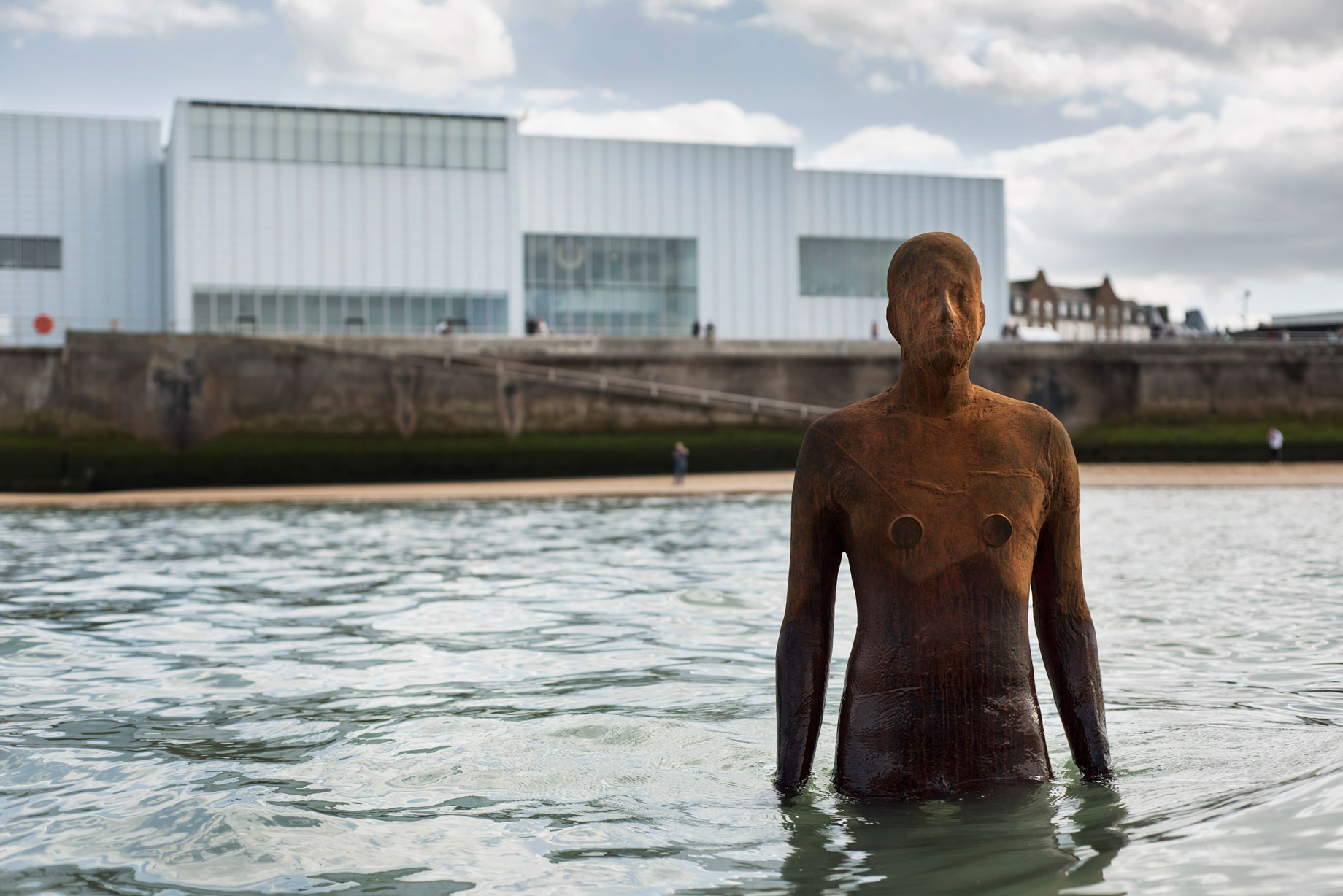ANOTHER-TIME-Antony-Gormley-Margate---Thierry-Bal-(3).jpg