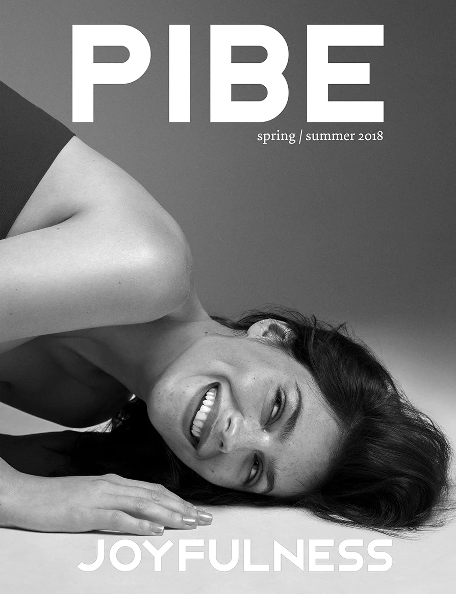 Buy Print on Newsstands: £10.00 - Buy Print Online: $28.00 ON THE COVER Photography / Iakovos Kalaitzakis Model / Amber Anderson Click The Link Below To Buy Digital: £4.50