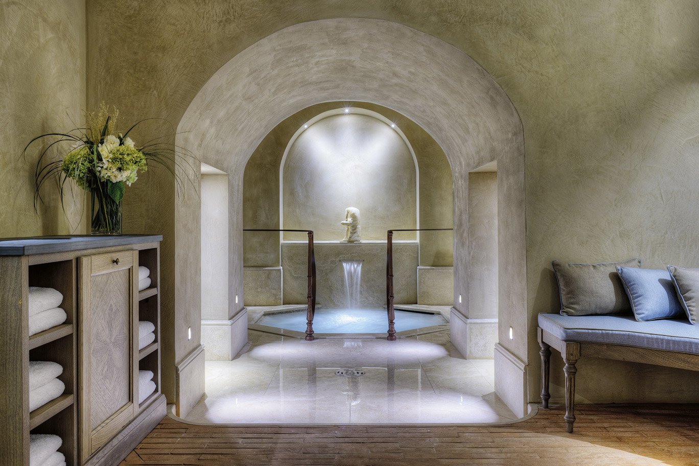 PIBE Magazine Arno SPA - Roman Bathtub.jpg