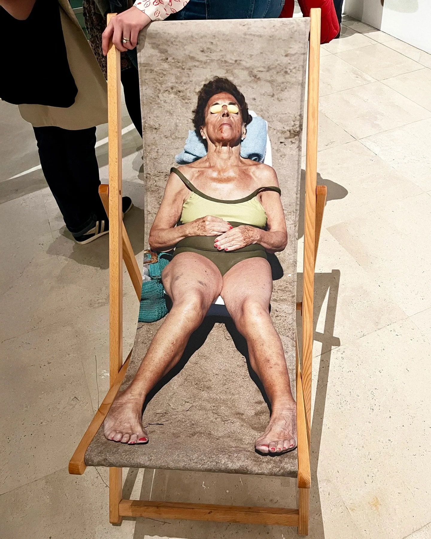 @martinparrstudio a legendary photographer, a sharp eye on the everyday, and an endless source of inspiration. His way of seeing the world changed how we look at it. #martinparr #photographer #rip 💔