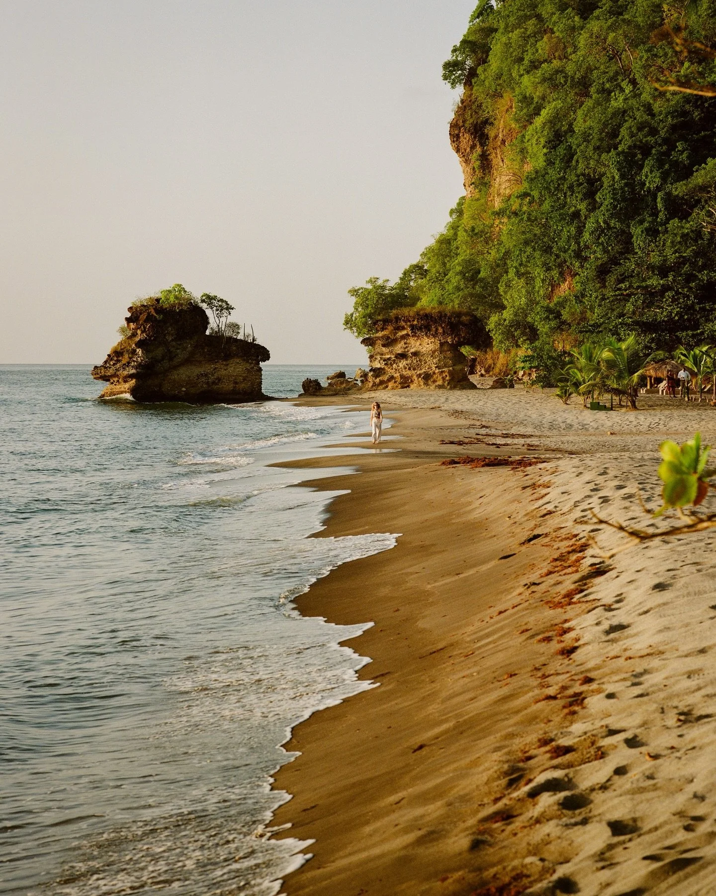 PIBE Travel explores @jademountainstlucia and @ansechastanet in St Lucia, two luxurious sister resorts from mountain top to idyllic beachfront, overlooking the famous Pitons and surrounded by lush landscapes and dreamy beaches.
A true bucket-list esc