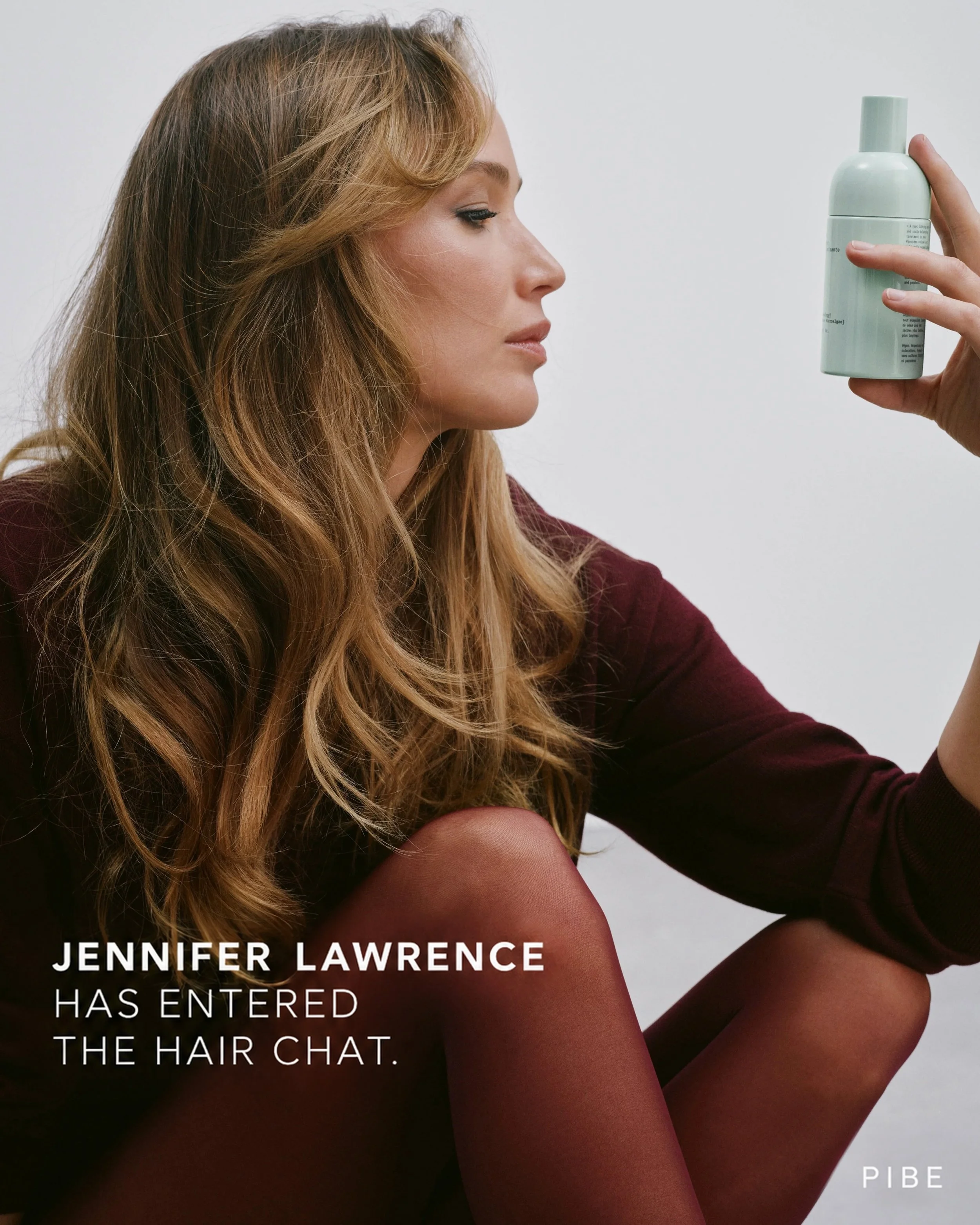 Jennifer Lawrence has entered the hair chat, and yes, we&rsquo;re listening 👀
Meet mes&deg;, the actress&rsquo;s new haircare brand. Think of it as Jennifer bringing her point of view to your hair routine and giving us another reason to pay attentio