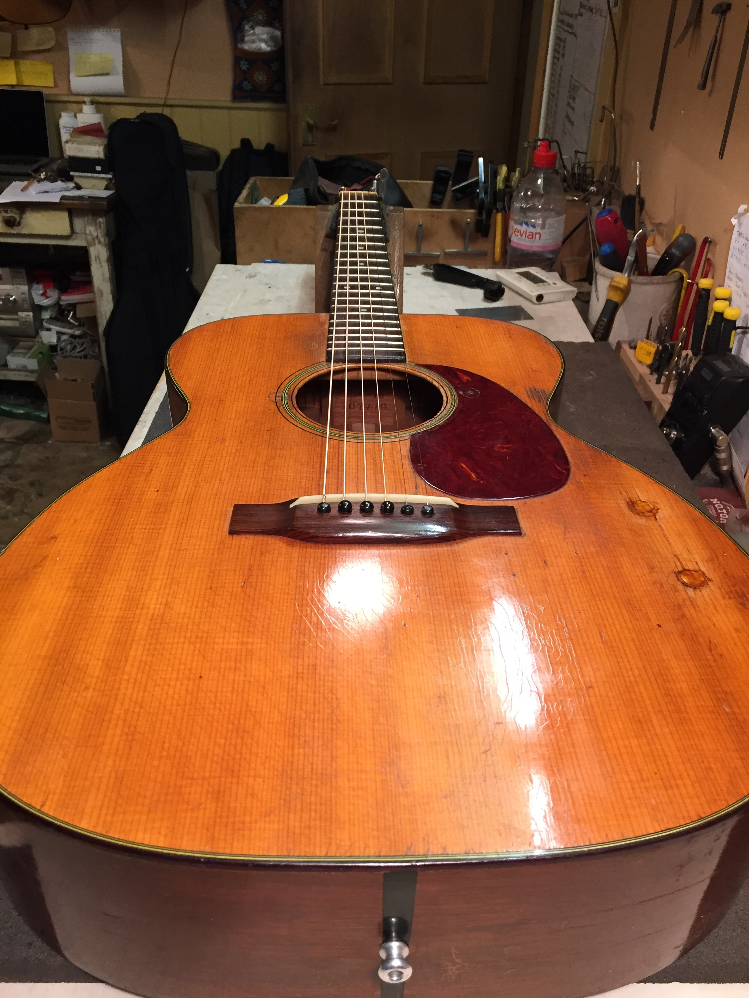 1948 Martin 000-18 ( top repair )