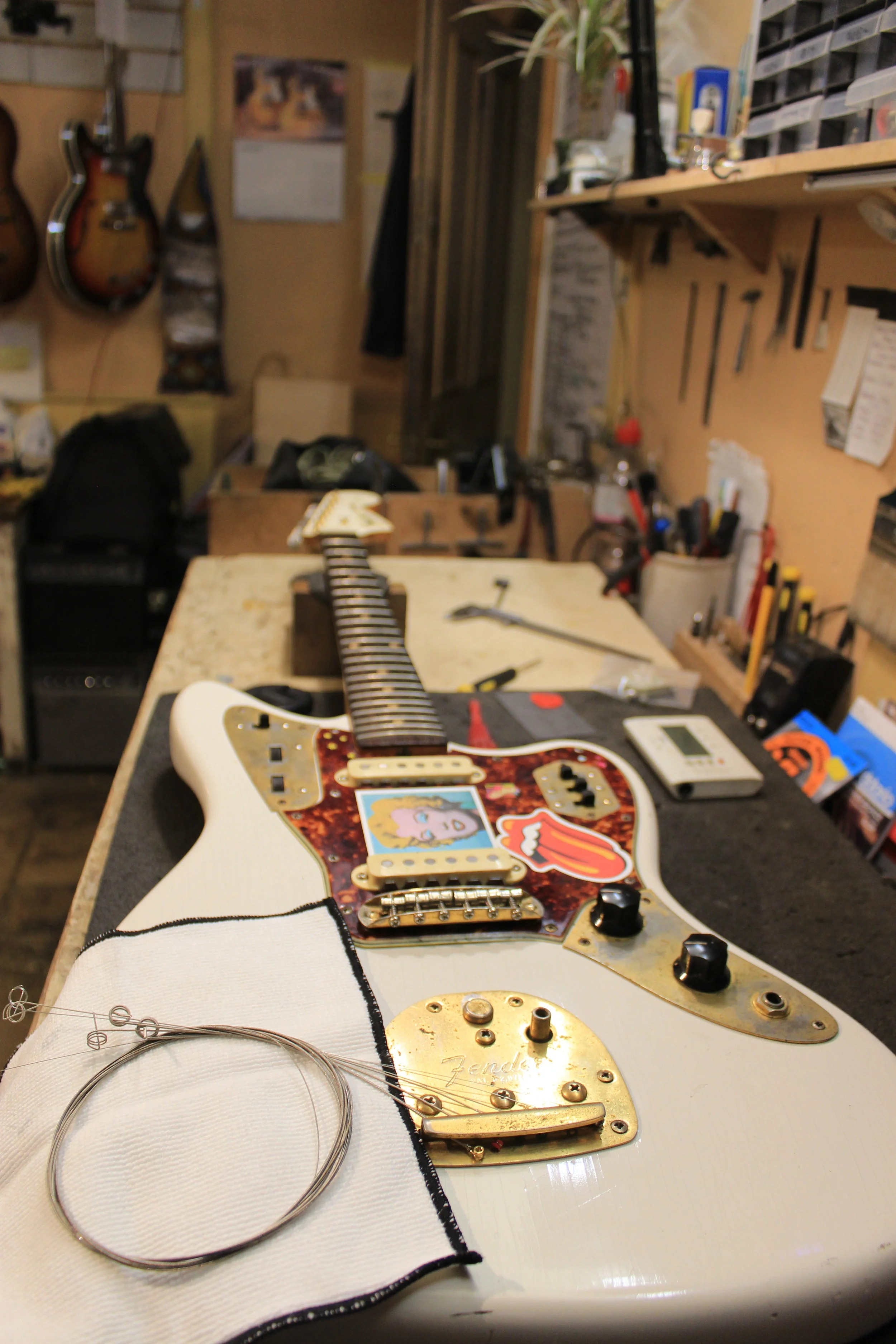 The Vintage Instrument Workshop — 1964 Fender Jaguar - wiring modification