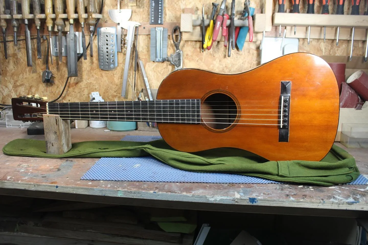 1917 Ditson ODS.  In for some crack repairs and general set up.

In the early stages of the 1900s, Martin used to make a lot of guitars for Ditson. 
Ditson had their own model designations which differed from Martins model range.
One such model was t