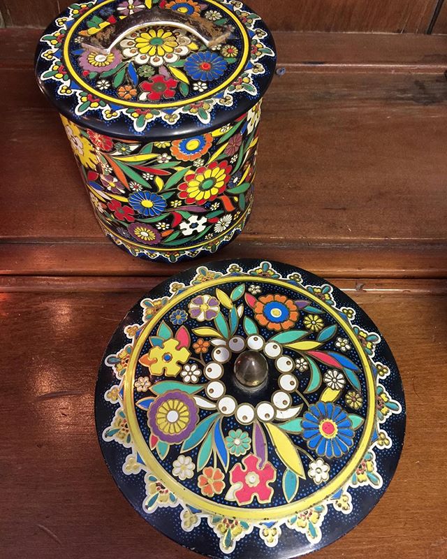 Vintage Dutch and English tins. $12.00 each.  We could all use a little fabulous color and something cheerful. Right?#vintage #shoplocal # Woodland hills #Artdeparture #dutchtins #englishtins #tincontainers #artinthevalley #vintagehome #vintageshop