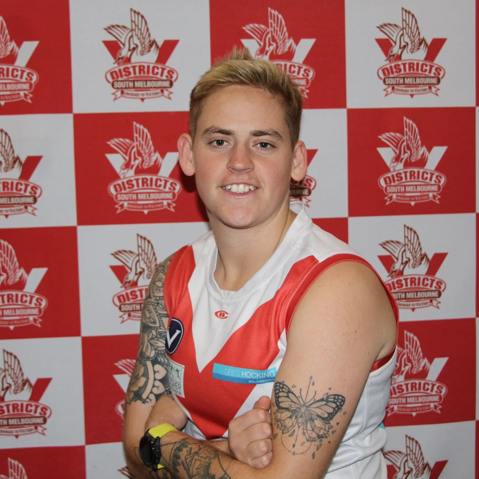 Gemma H Our very own camo wearing, forward pocket playing #66 is Gemma H. She has been playing footy for 1 season and decided it was time to end an 11 year hiatus from team sports and jump straight back in! When she’s not on the oval you’ll find Gemma playing pool with her mates or keeping warm from the Melbourne winter with her 2 gorgeous cats!