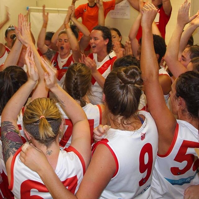 Hands up if you&rsquo;re loving the return of Friday Night Footy! || #smdfc #smdfcwomen #fridaynightfootball