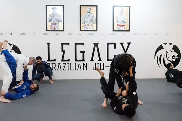 Legacy Brazilian Jiu-jitsu
#legacybjj -------------------&gt;
705 S Brand Glendale CA 91204
818-395-0739
www.legacyglendale.com
.
.
📸: @fio_guillen
.
.
#legacyglendale #LegacyBurbank #legacylosangeles #OneTeamOneGoal #burbank #jiujitsu #losangeles #