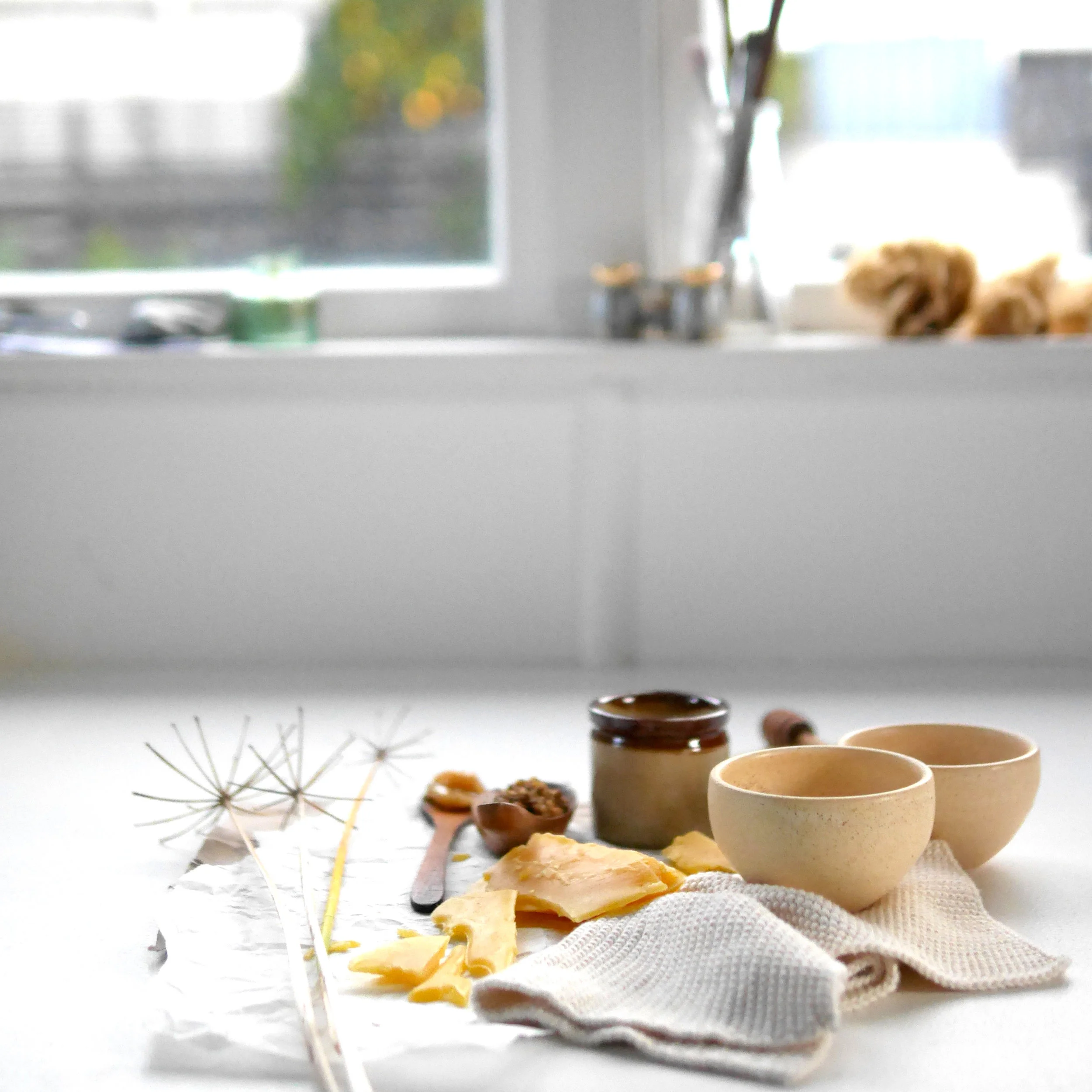 OUTSIDE THE SQUARE - BEHIND THE SCENES IN MY LITTLE STUDIO