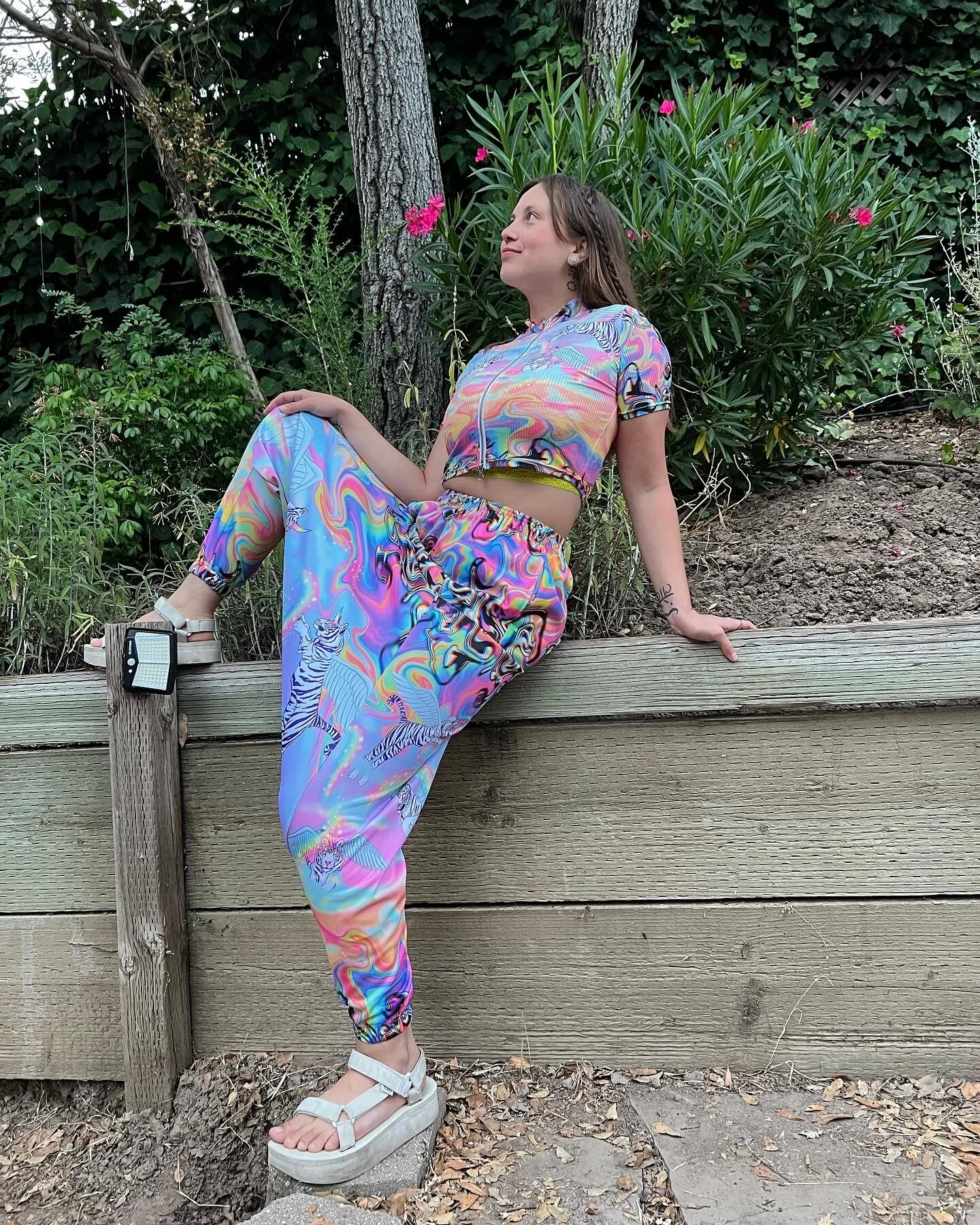 23ED6F5E-F1BC-46B5-A158-F5946E9DC336