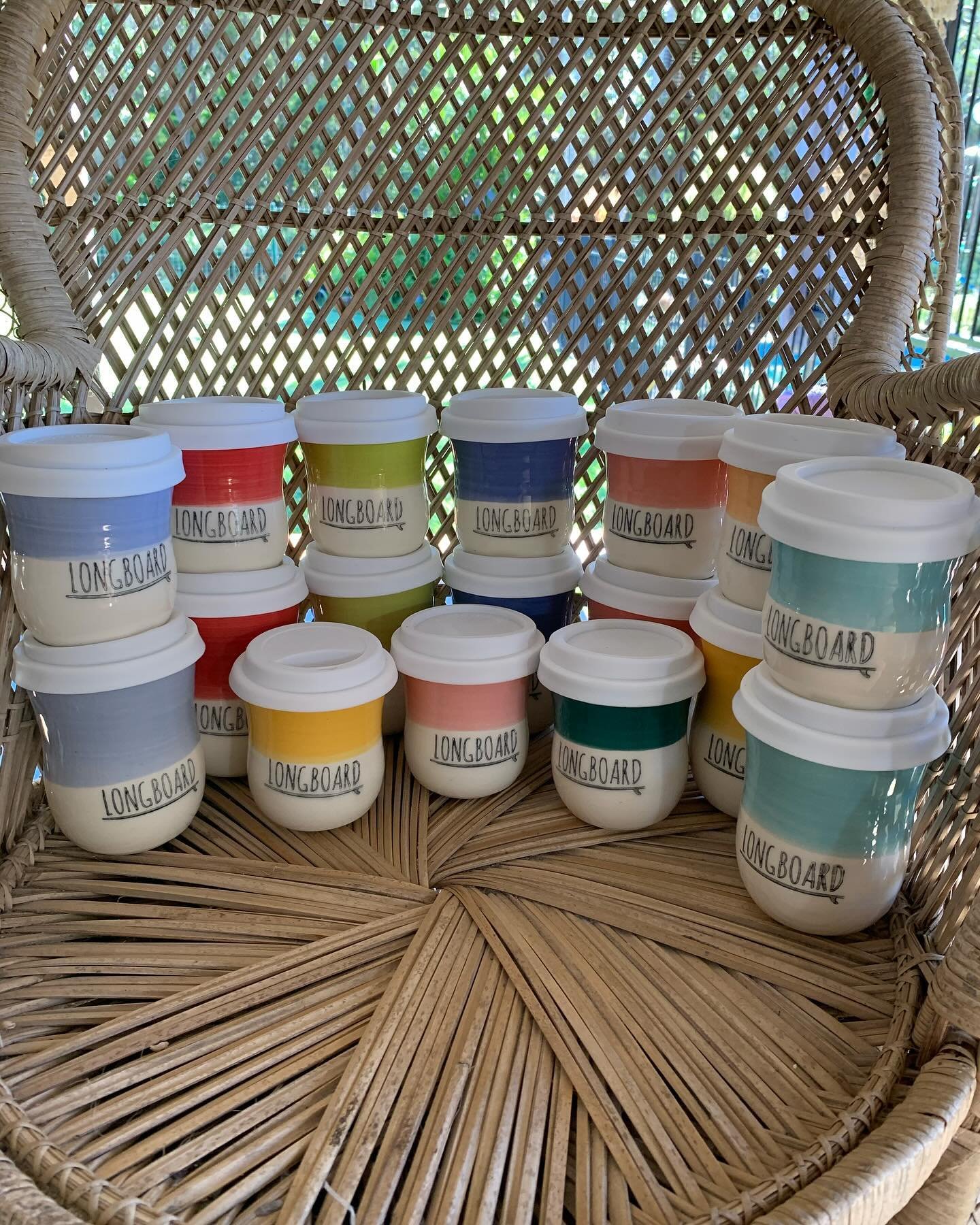Just some of the new cups now available at our long time stockist @longboard.cafe on the beachfront in Woolongong! #theceramicmill #keepcup #travelcup #handmade #greenteam #sustainable #customtravelcup #travelmug #waronwaste #coffeebrisbane #coffesyd