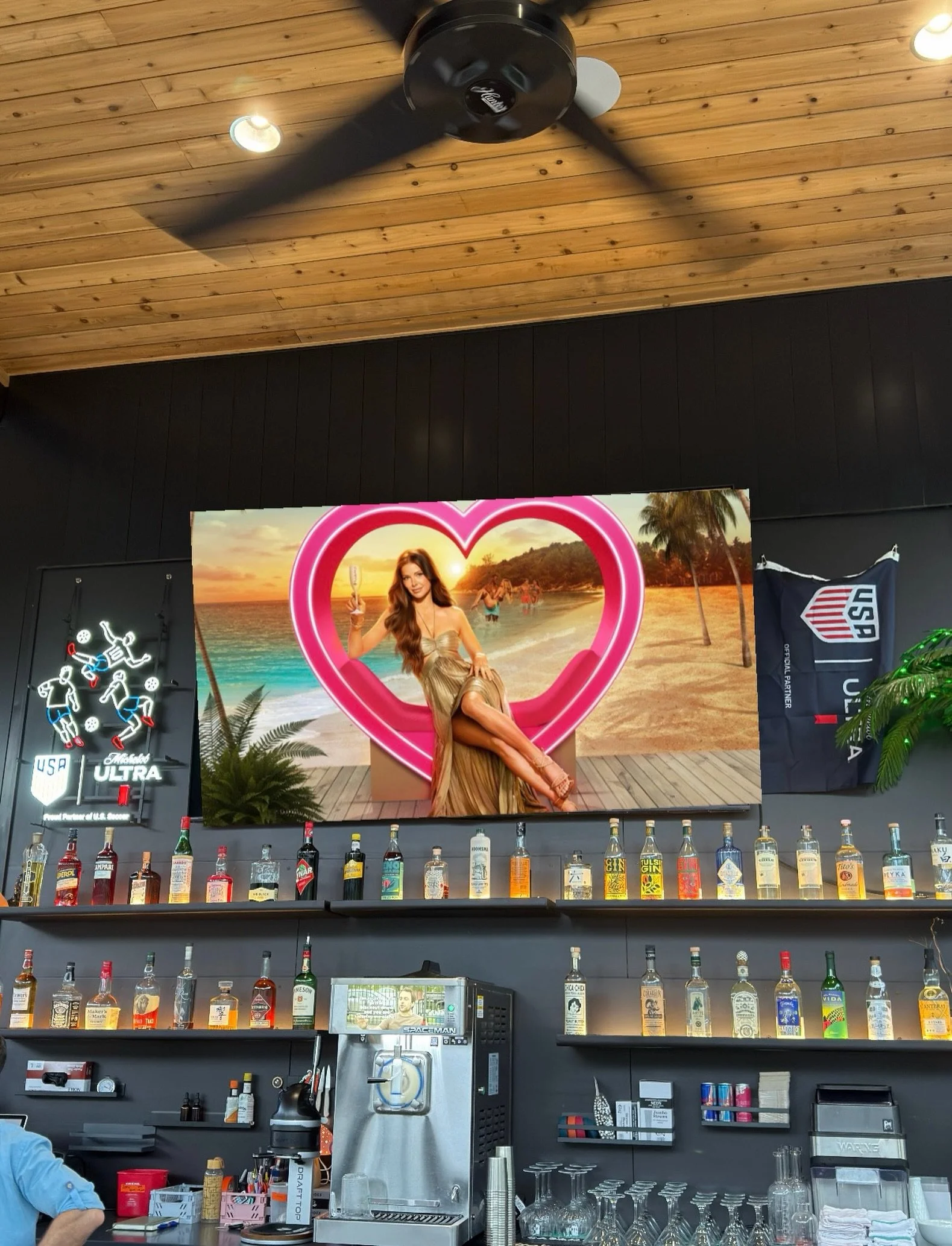 THIS TUESDAY!!! it&rsquo;s a reality TV double feature!

join us on Tuesday 6/2 for:
- Summer House reunion part 2 at 8pm
- Love Island USA S8 premiere when it&rsquo;s over!

$8 ros&egrave;, a community of West Wilson haters + Ariana Madix stans all 