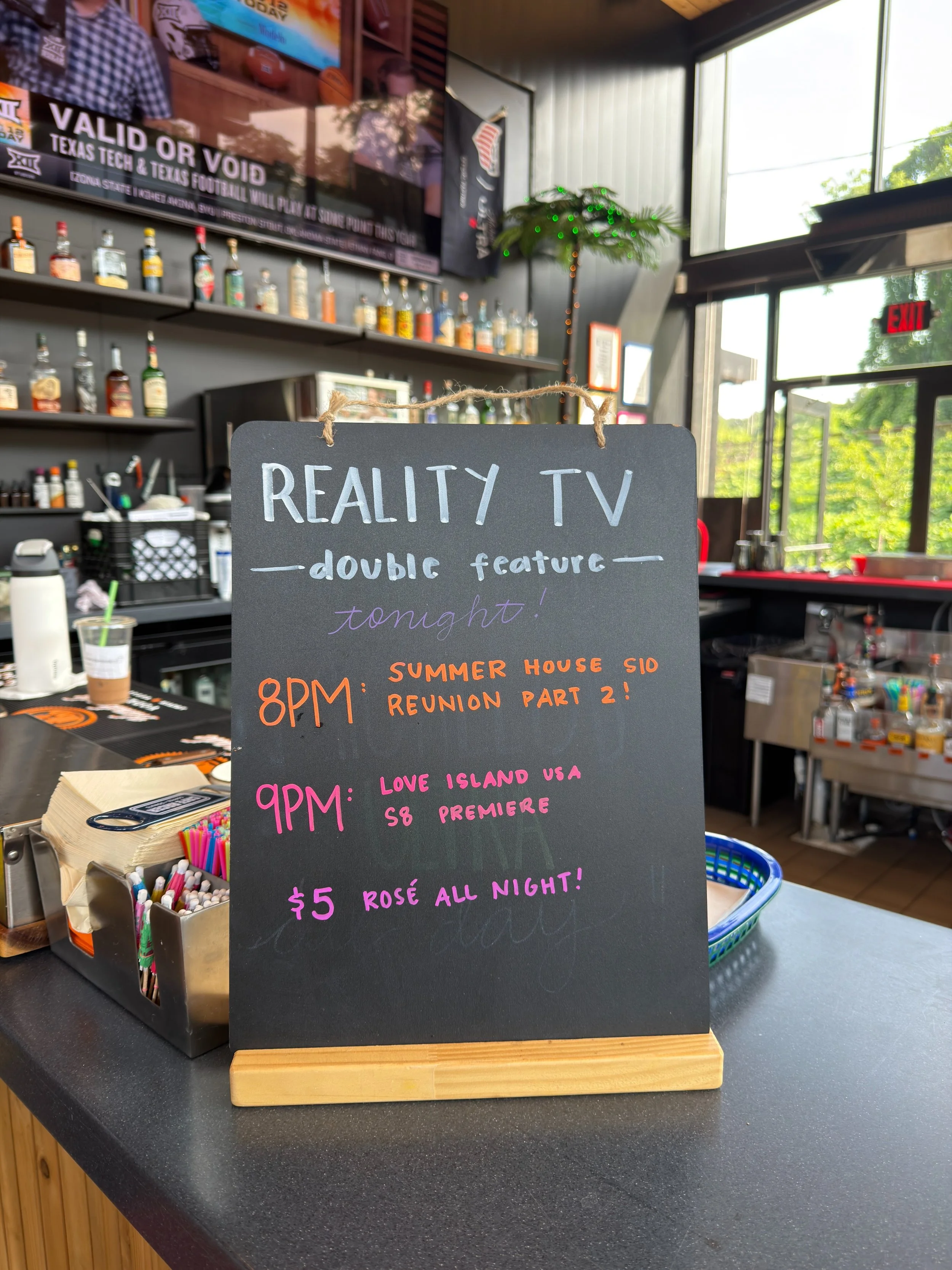 TONIGHT! Tuesday 6/2! At Cafe Racer Oak Street! New bombshells are entering the villa + we&rsquo;ve got the big screen for you to watch on and big sound for you to listen to 🤭

Summer House at 8, Love Island at 9, $5 Pannonica Rose for you to sip on