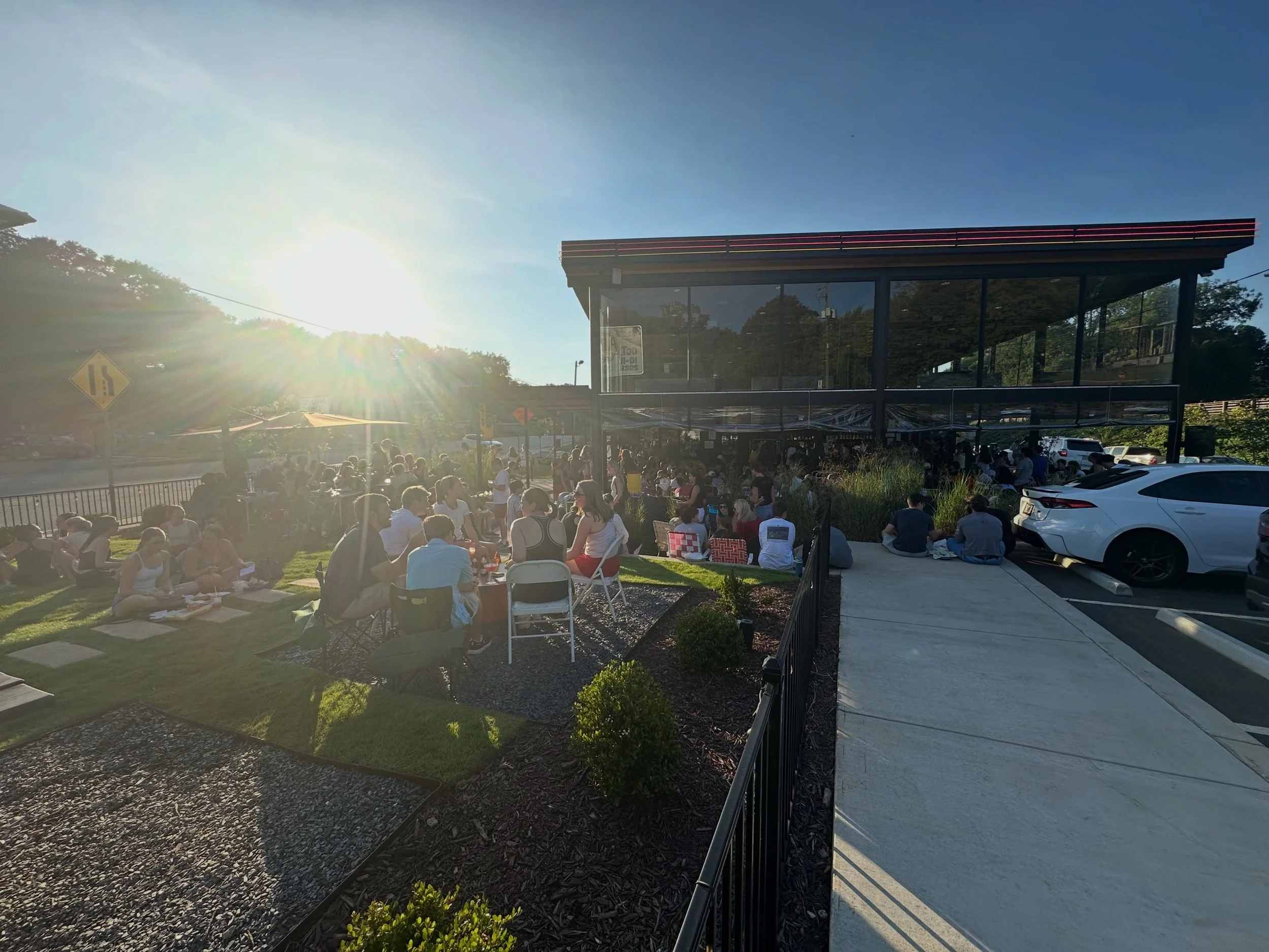 TWO midweek happenings tomorrow:

1. Midweek Tweak at West Broad still going strong 💪 6AM - 2PM: the perfect hours to get in your last tastes of banana + birthday cake for FREE before we change it out for something a little more 🍂 next week 👀

2. 