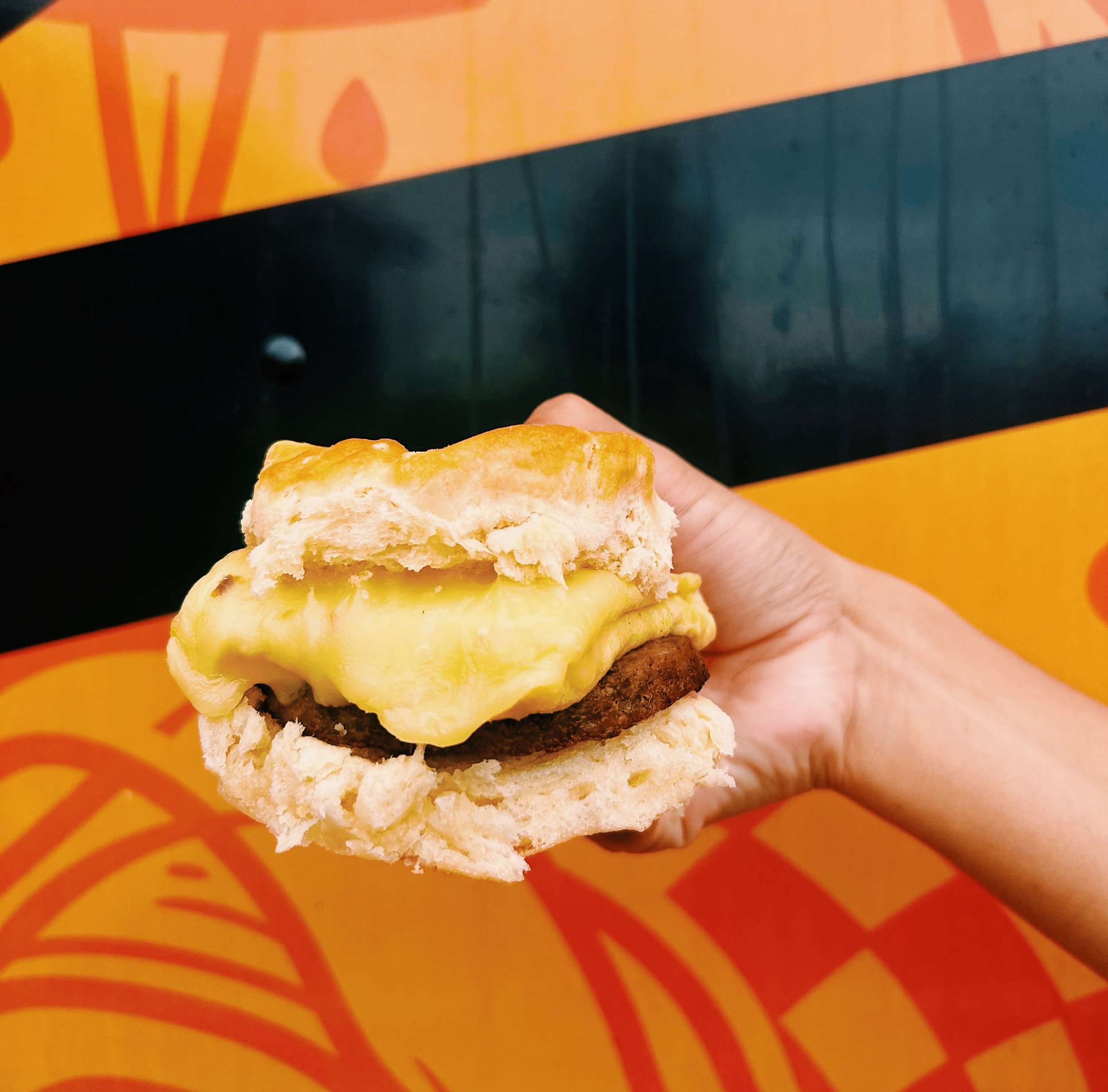 early 🐤 gets the 🪱 tomorrow (Tuesday 10/6) thru Friday (10/9) from 6AM - 7AM at both West Broad + Oak Street!

snag a Becky (bacon egg n ched) or Buddy (sausage egg n pep jack) + any size drip coffee or cold brew w any add-ins (flavors, milks) all 