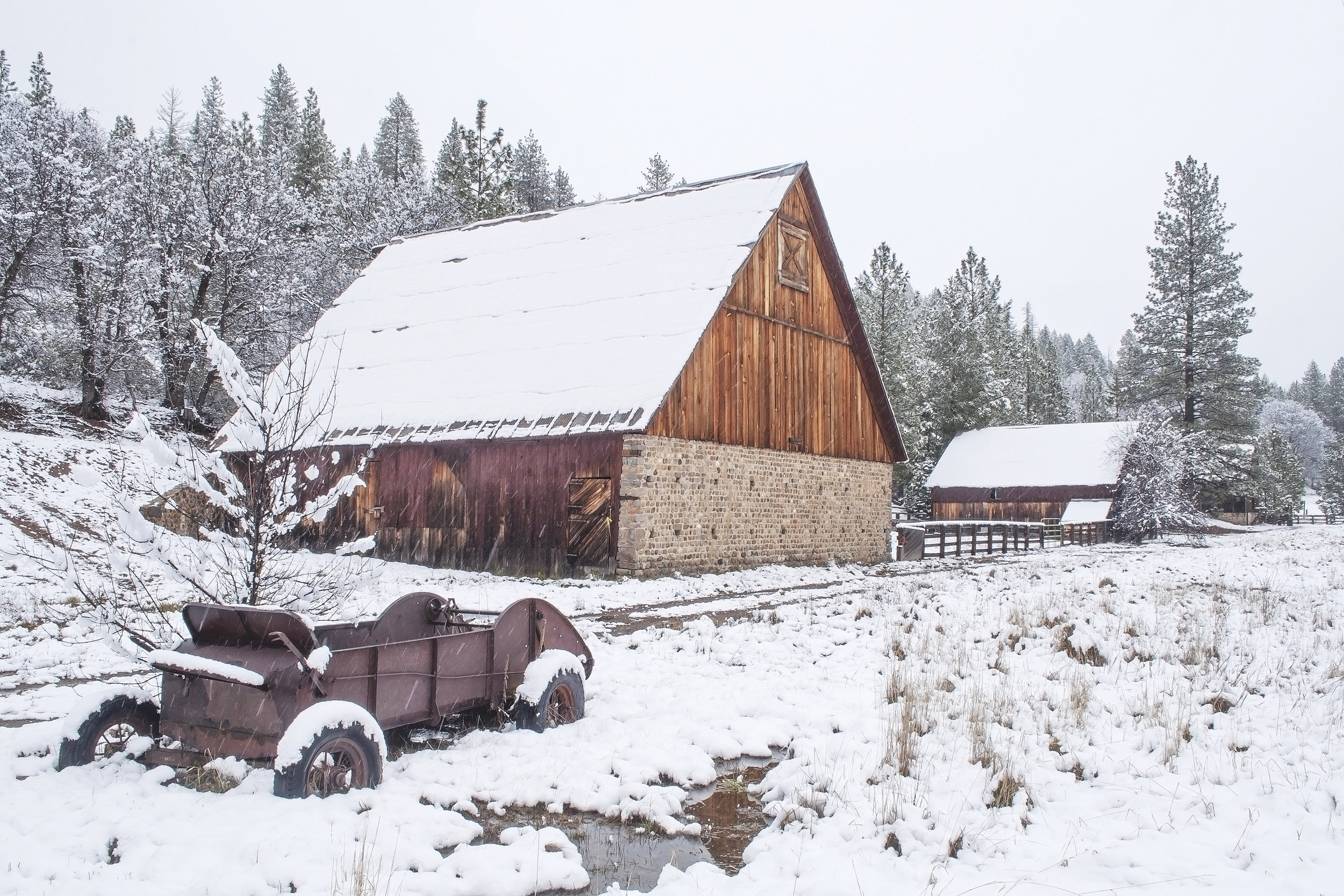 #155. HYDE DHCA-Gen15-411-16 Old Car and Barns, Genesee, WinterS.jpg