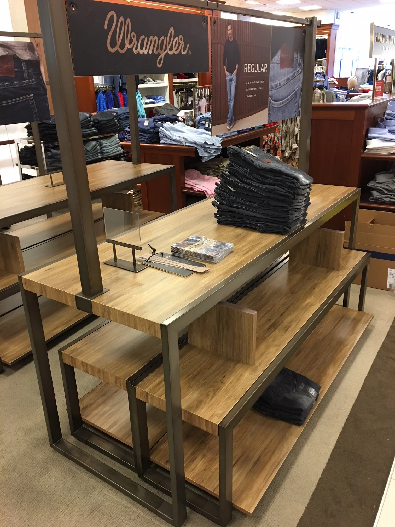  Retail Fixture Installation 