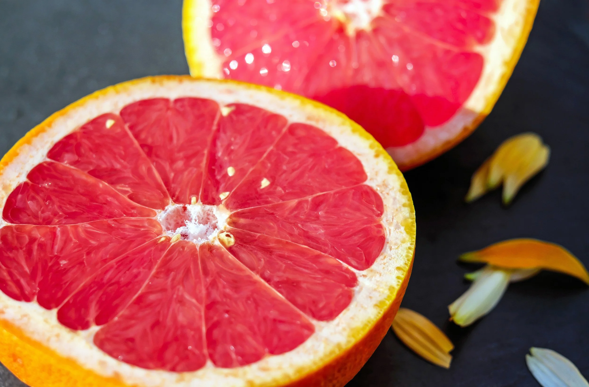 uwm.recipe.azunia.tequila.grapefruit.bright-citrus-close-up-209549.jpg