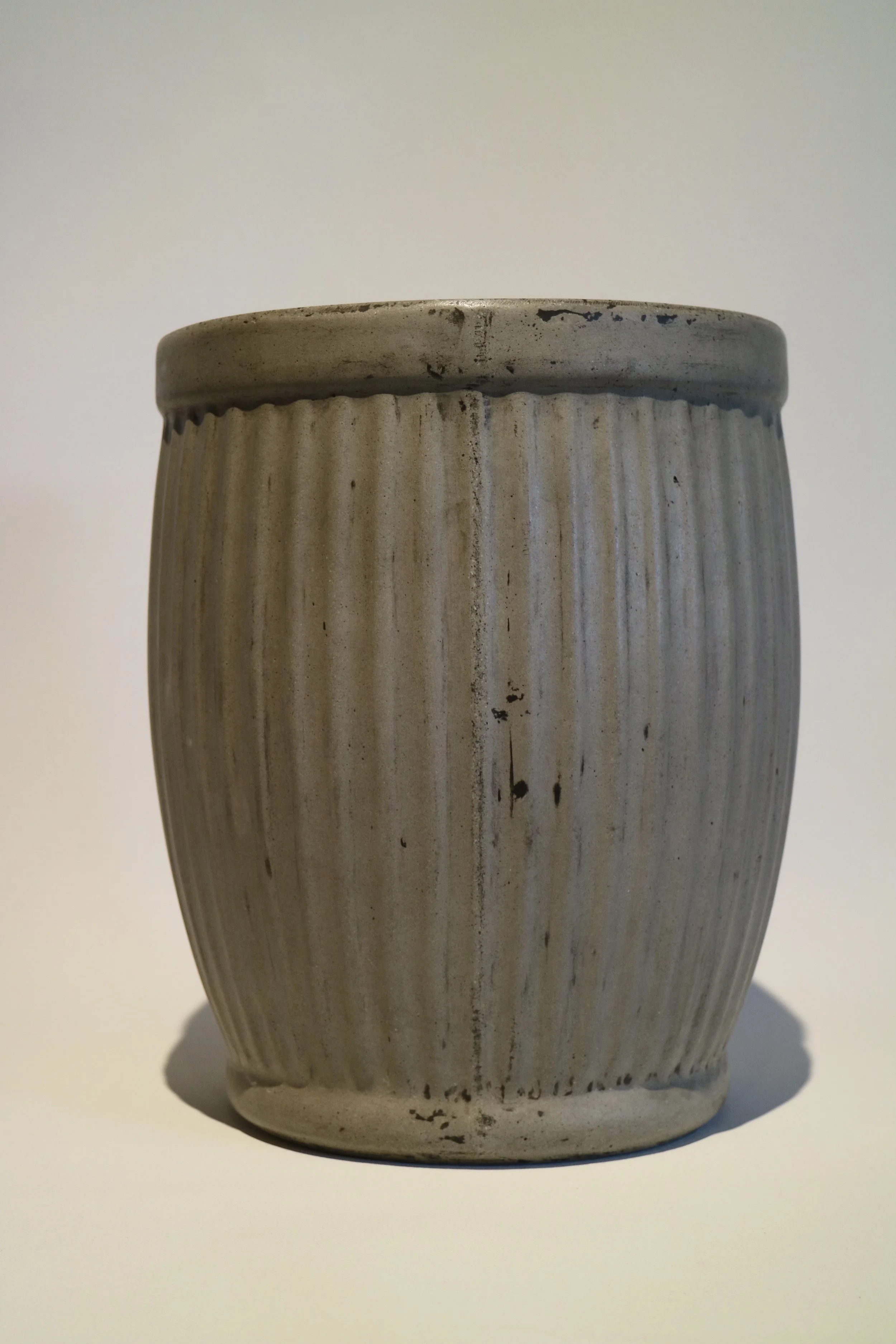 MED Concrete 'Corrugated' Pots