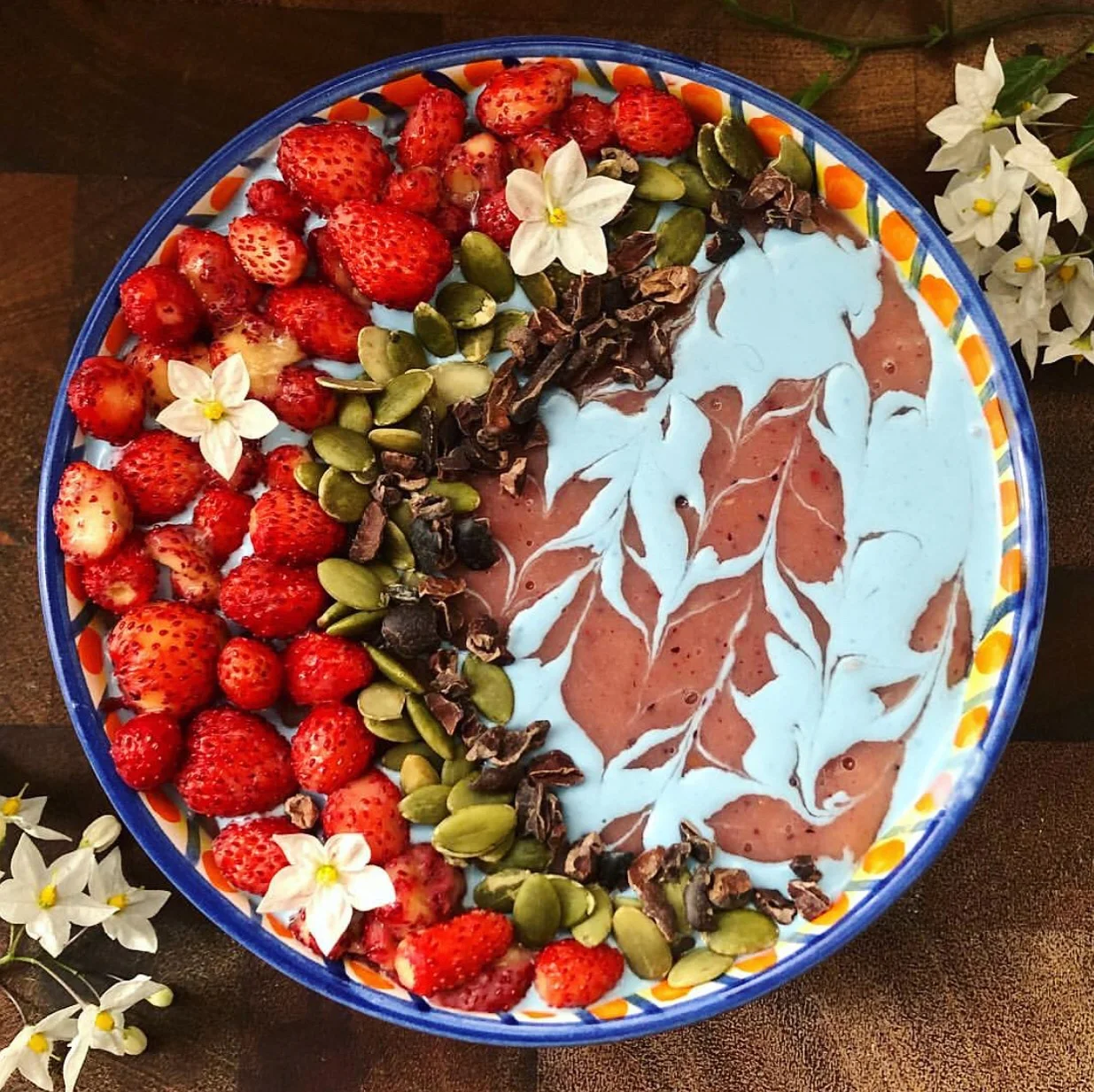 Funky smoothie bowl (spoiler alert: there’s tomatoes in it!)