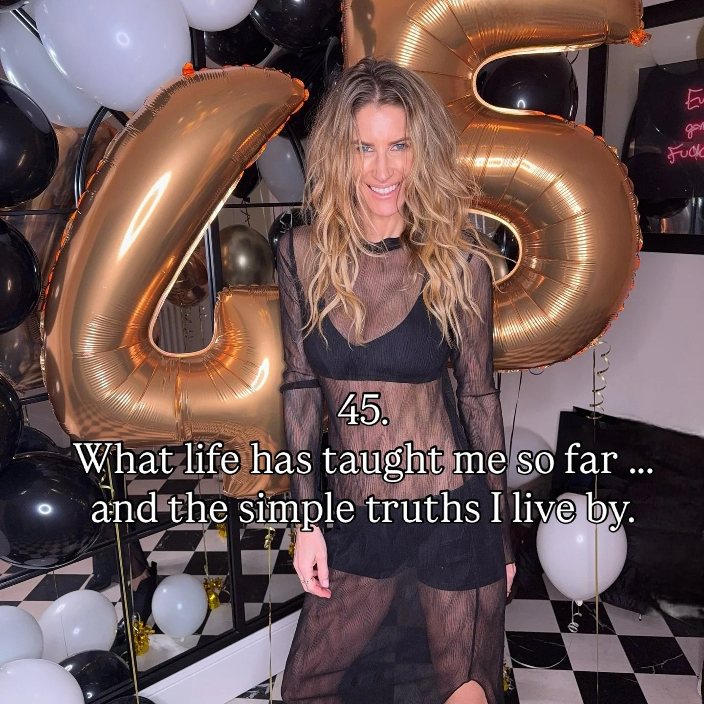 This year was a big one. 45.
And it felt like the right moment to celebrate: not just a birthday, but a life.

I spent it surrounded by love, in my home, feeling settled and deeply grateful.
More myself than ever. More aligned. More at peace.

Aging 