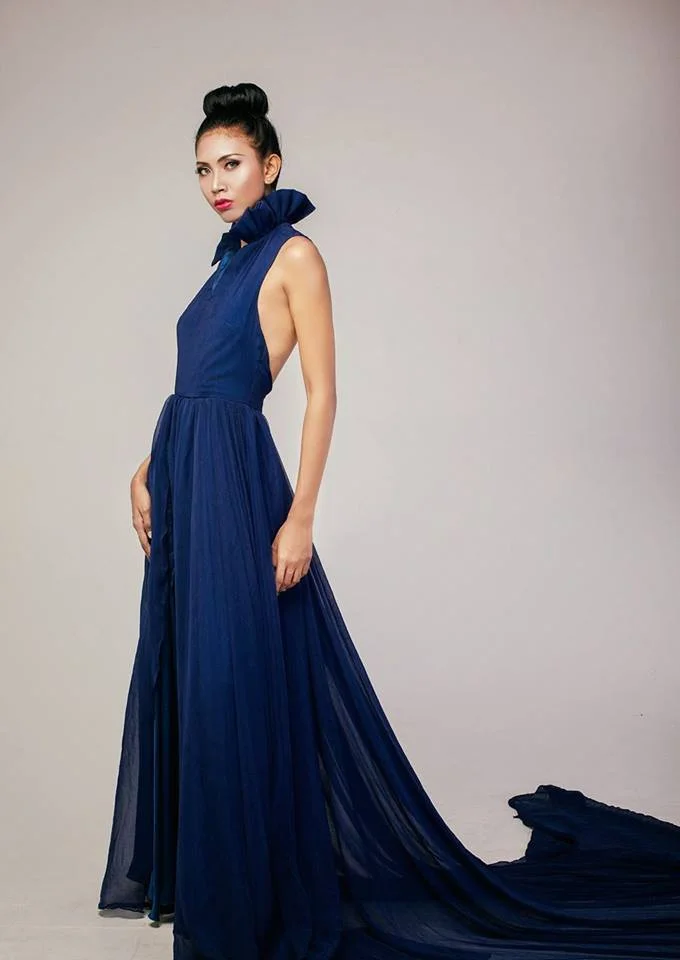 Robe bleue.jpg