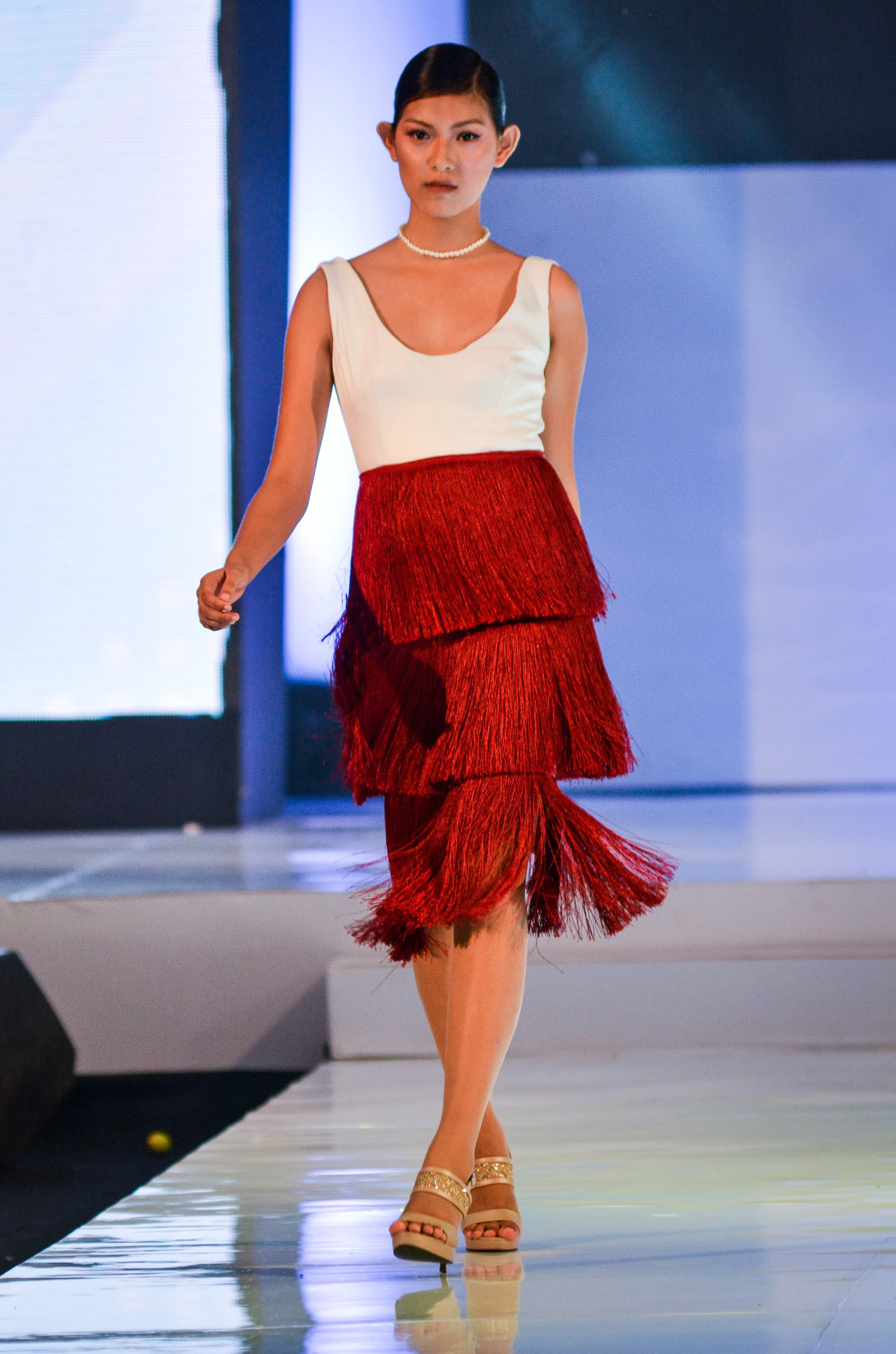intl_fashion_week_16_9FeBA.jpg