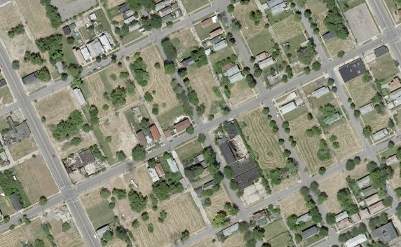 structurehub_detroit-vacant-lots-abandoned-homes1_2012-03-07.png
