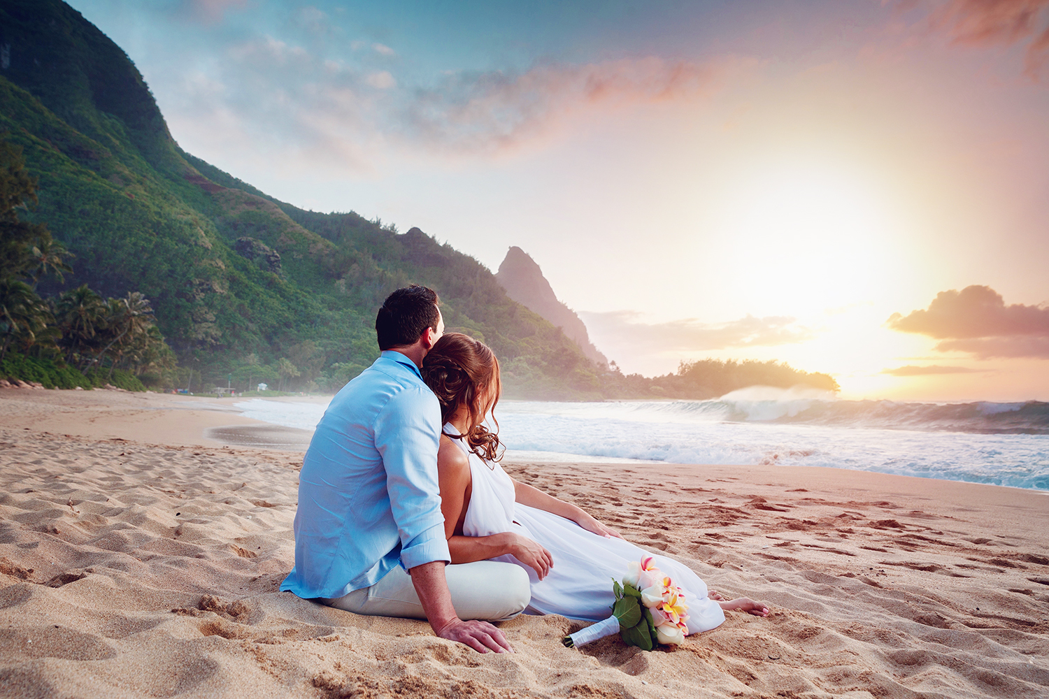 tunnels beach kauai wedding.jpg