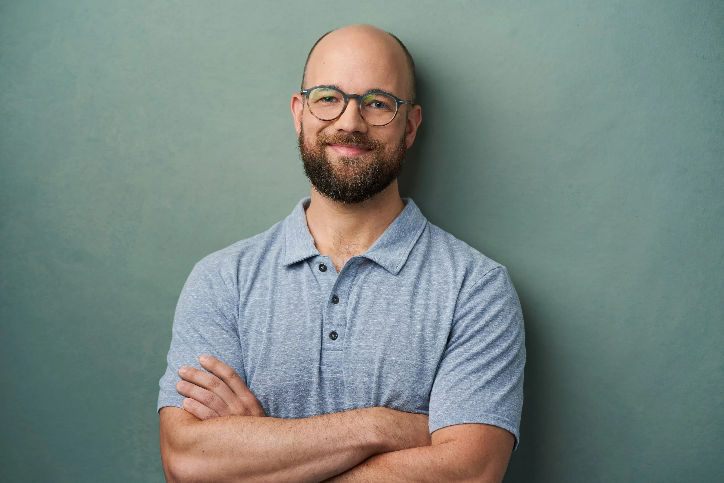 Corporate Headshot of Chris | Hair & Makeup Artist, Emma Rumps