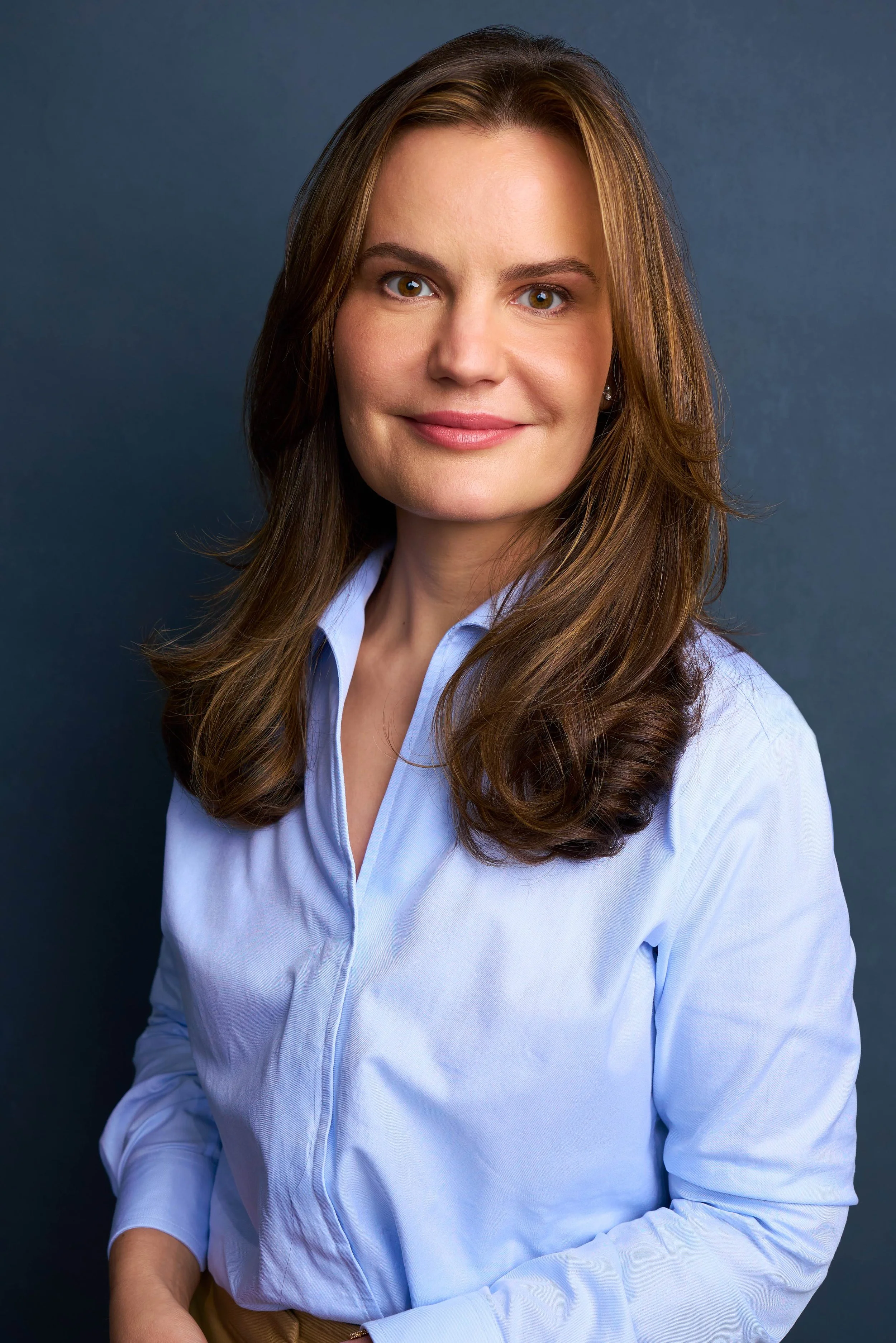 Professional Editorial Headshot of Anya - Atlanta, Georgia