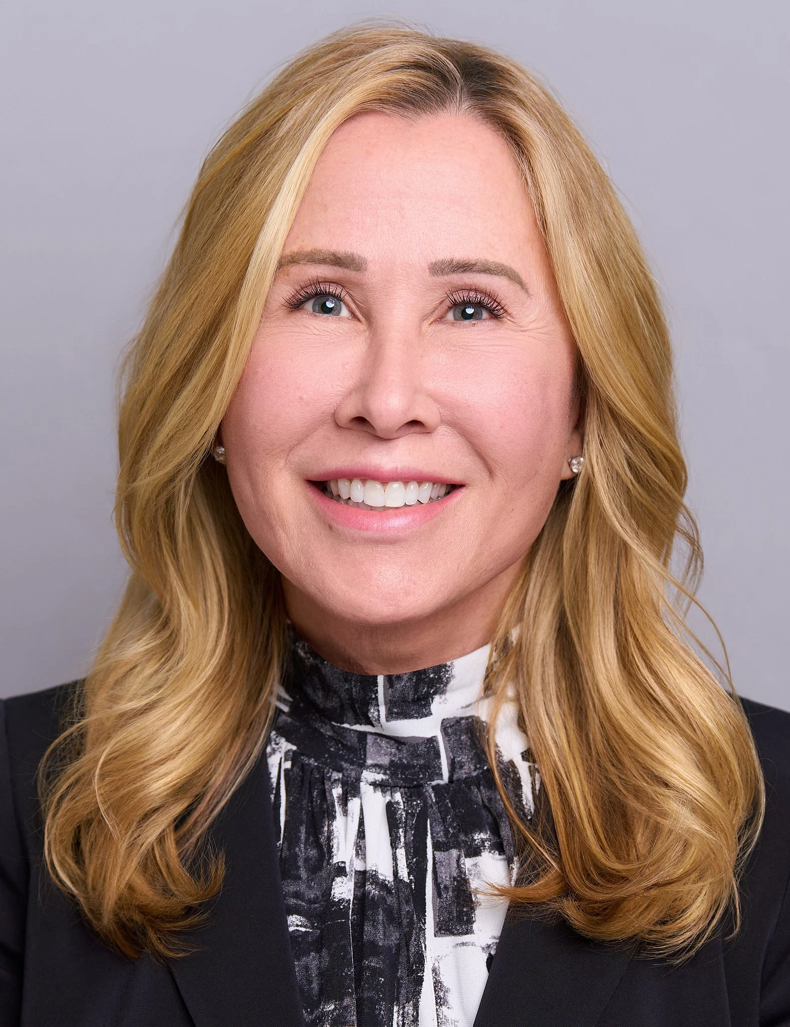 Heinrich, Amy 2026e-Corporate-Headshot-Photography-Atlanta-Georgia-7780.jpg