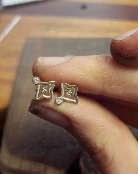 18ct yellow gold studs, 2 x 2pt diamonds - SOLD