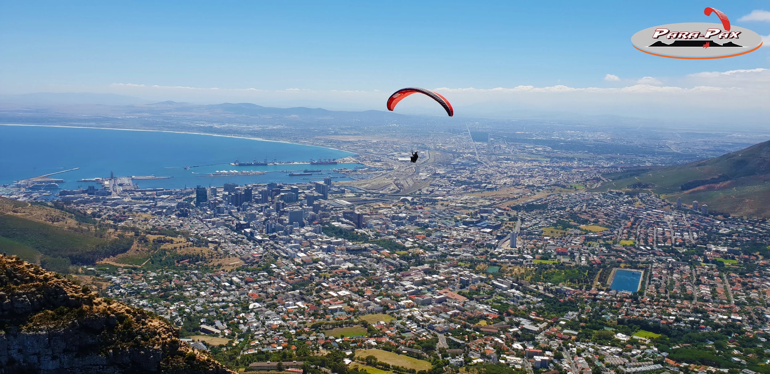 DAY TOUR - CAPE TOWN Contact us directly for more information on day tours. Fly over the city while admiring Table Mountain, the beaches and the winelands. An experienced guide will accompany you for the day.