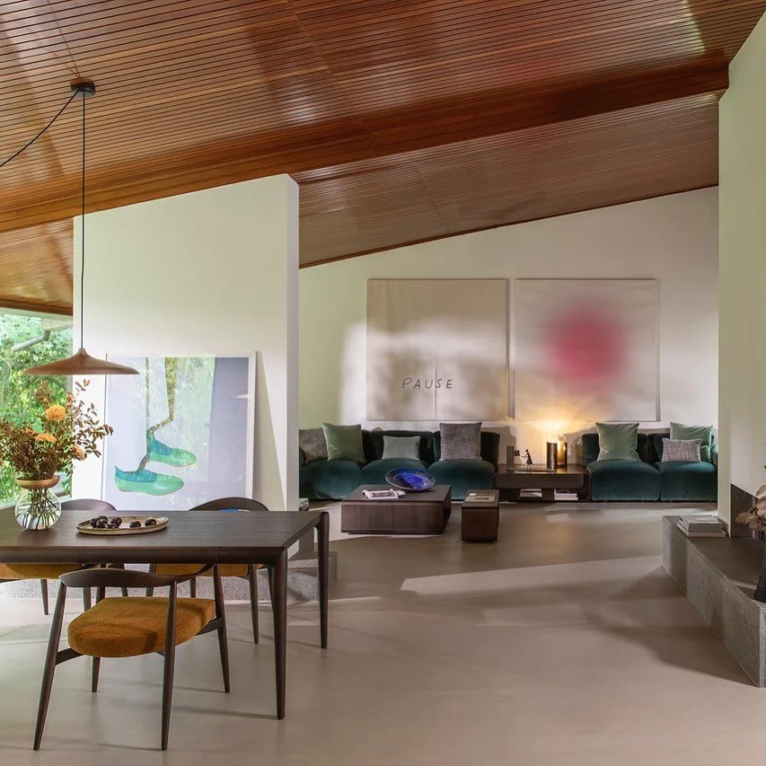 My Prigioni vase in glass and metal per @flouspa styled by @fulvia_carmagnini 

Photographer @claudio_tajoli 

#interiorstyling #interiordesign #flouspa #federicasalacontemporaryglass