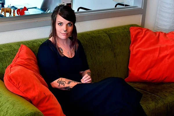 "Linnea satt hemma i sex år"