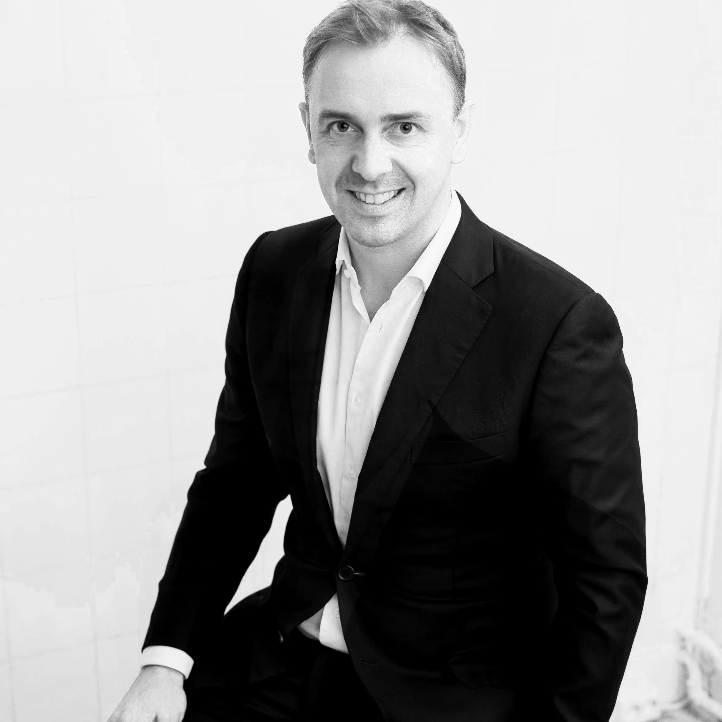 Frank Svenfelt has seven years experience managing renowned Finnish fashion brand Samuji. Prior to that he was in finance.