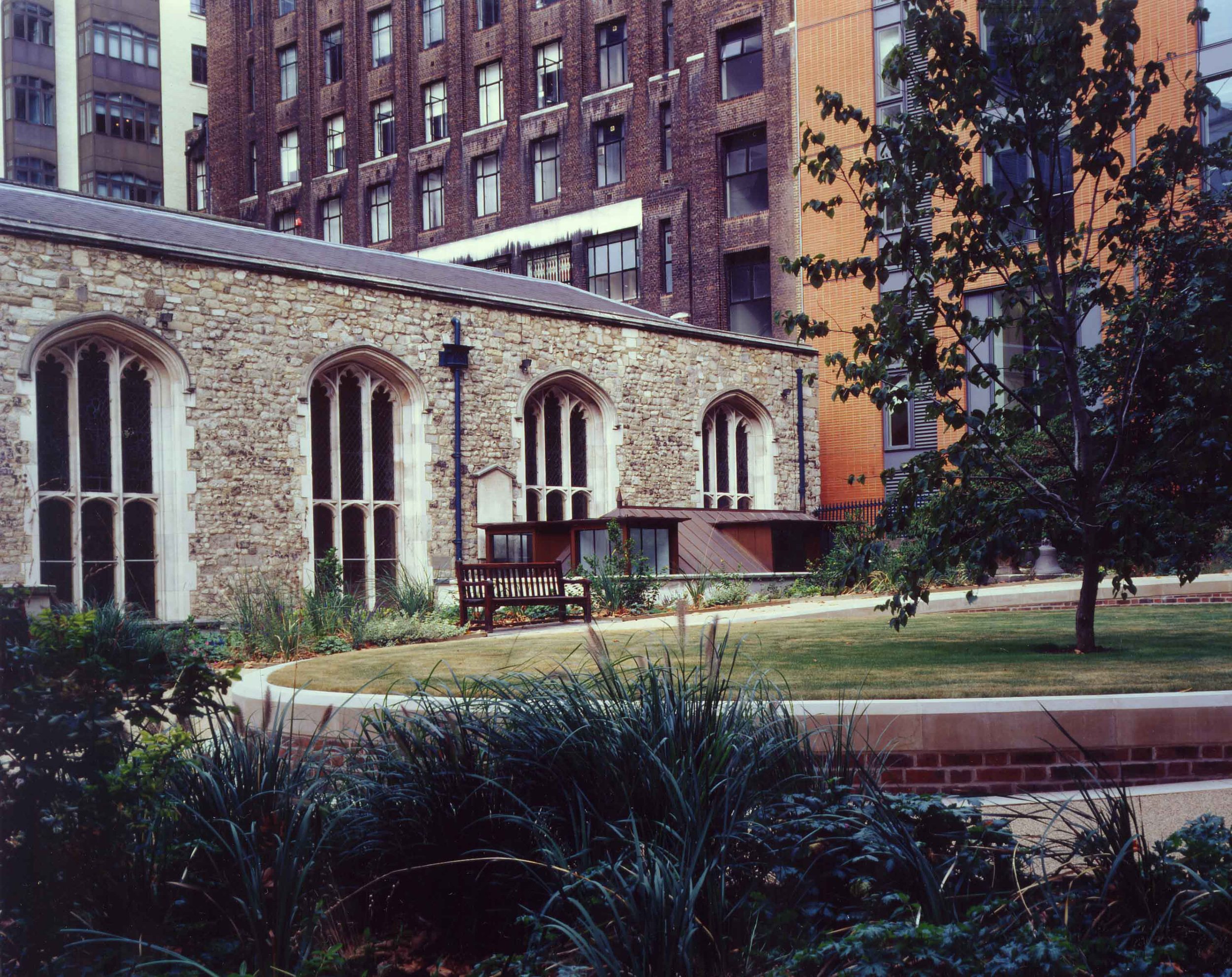 Savoy Chapel 04.jpg
