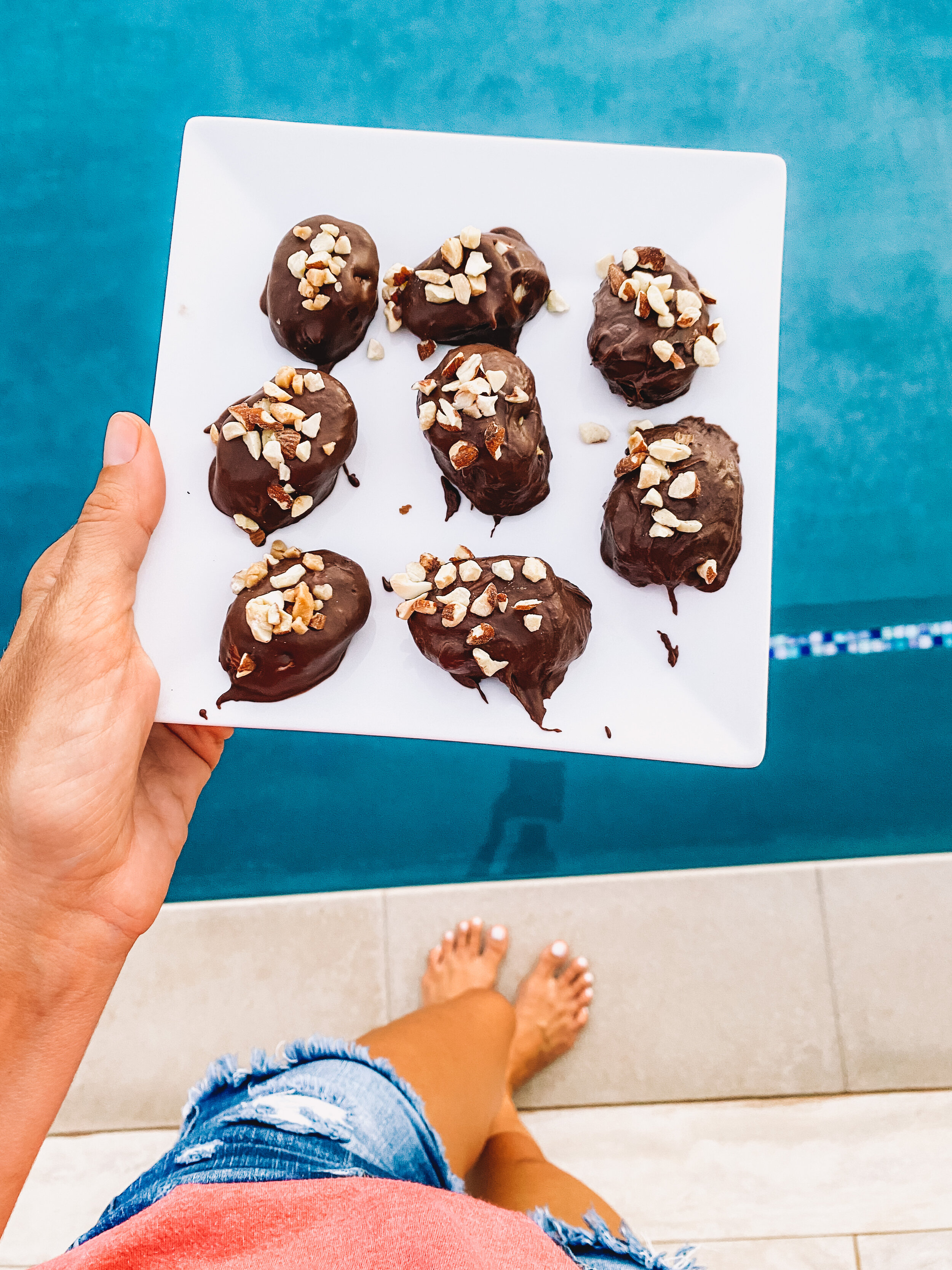 SIMPLE SNICKERS