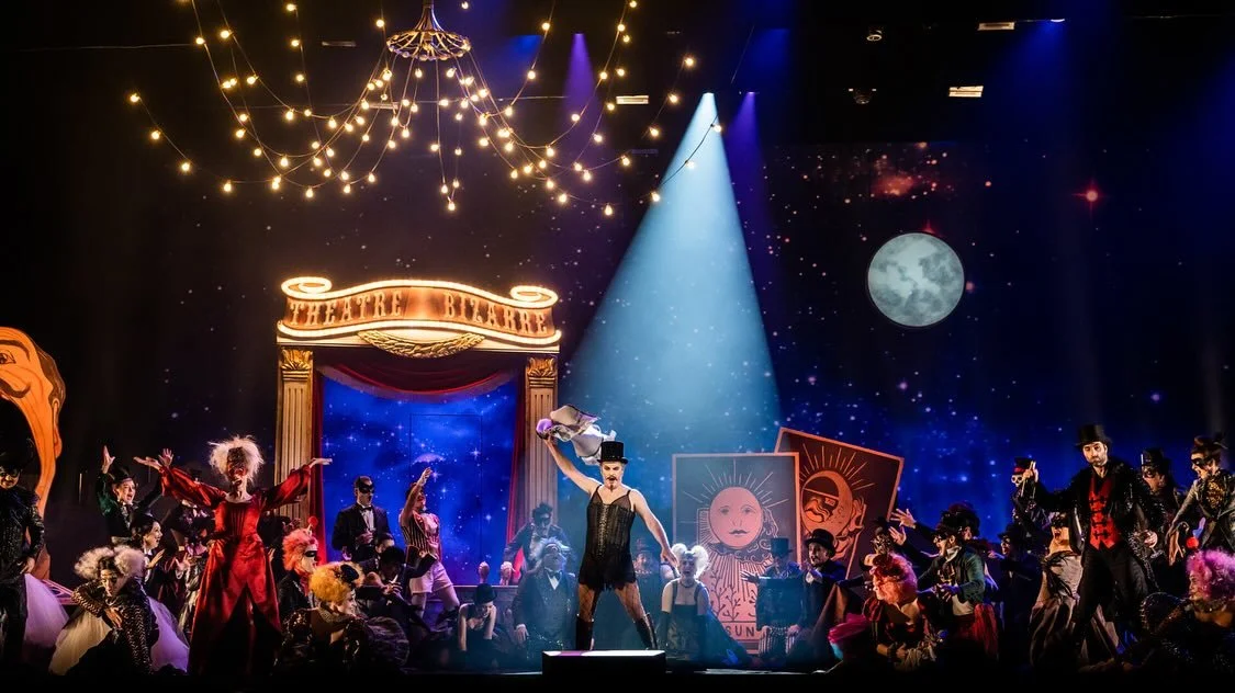 Gosh, we&rsquo;ve all been busy bees haven&rsquo;t we? Here&rsquo;s what you missed the last 2 weeks🐝

#theatre #live #livetheatre #stage #thestage #whatsonstage #design #designer #play #opera #shakespeare #costume #set #lighting #sound #video #nr1 