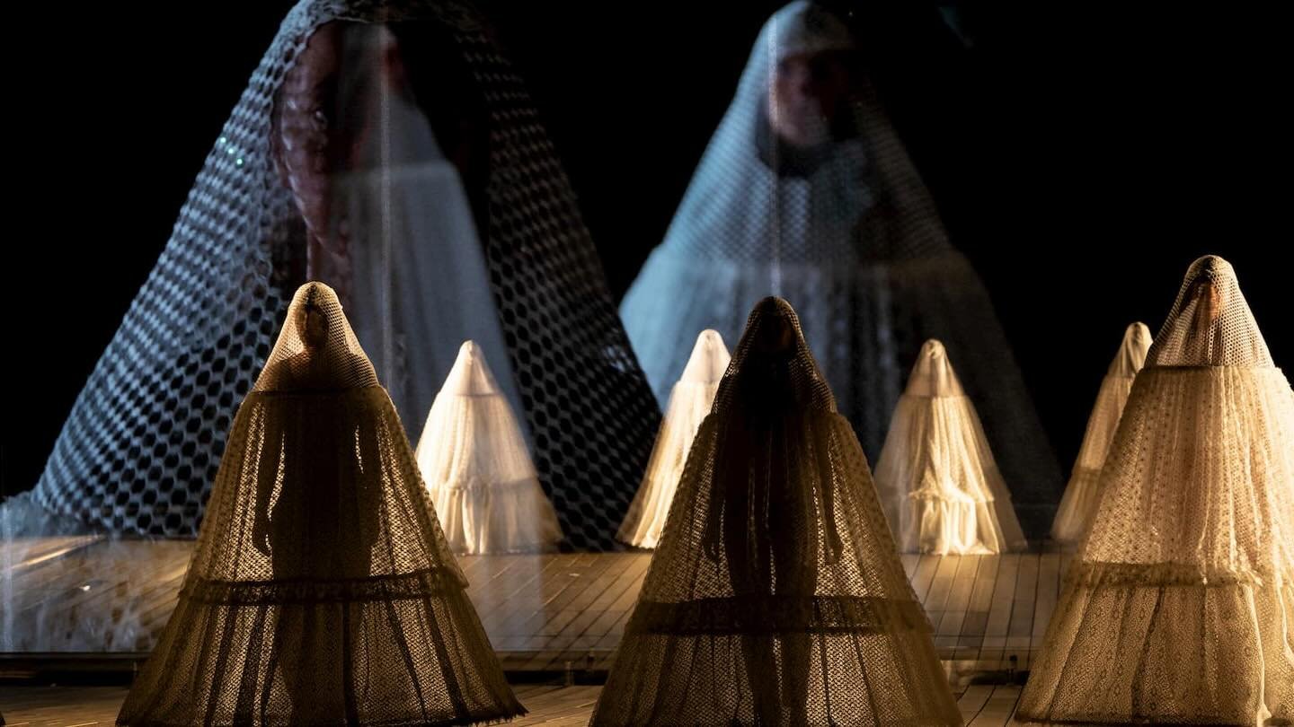 Nabucco opens today at @operaballetvlaanderen with @andhuys as Costume Designer 

#opening #costume #designer #creative #belgium