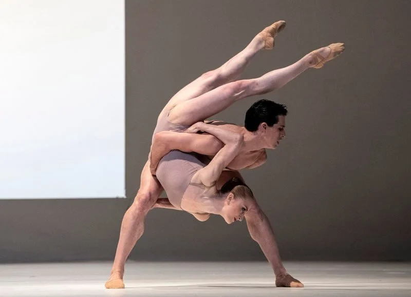 Chroma opens today at @operaen_ with lighting design by @lucycarterlightartdesign 

#opening #lighting #design #theatre #ballet