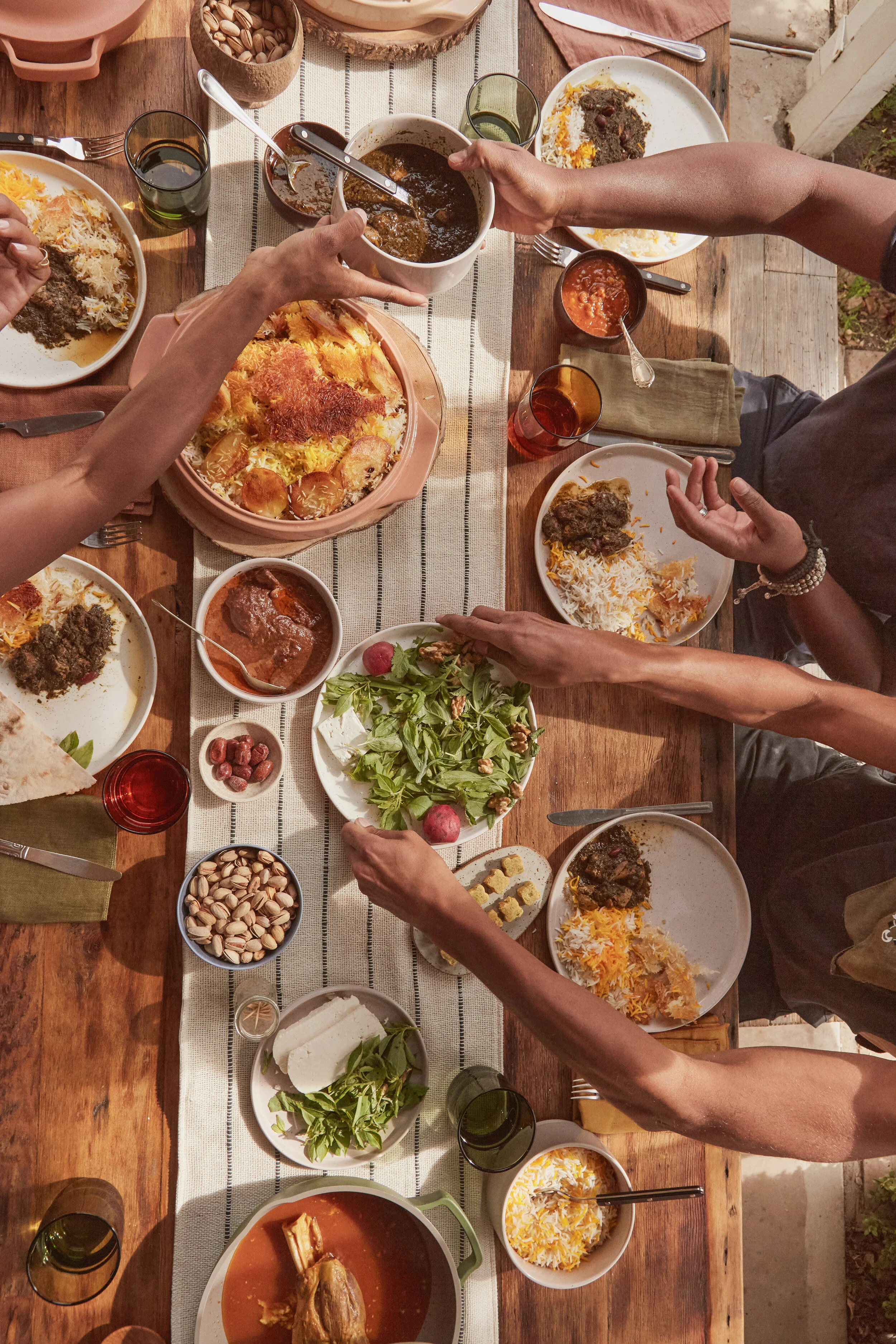 SHOT_03_DINNER_TABLE_DAY_01_049-Edit.jpg