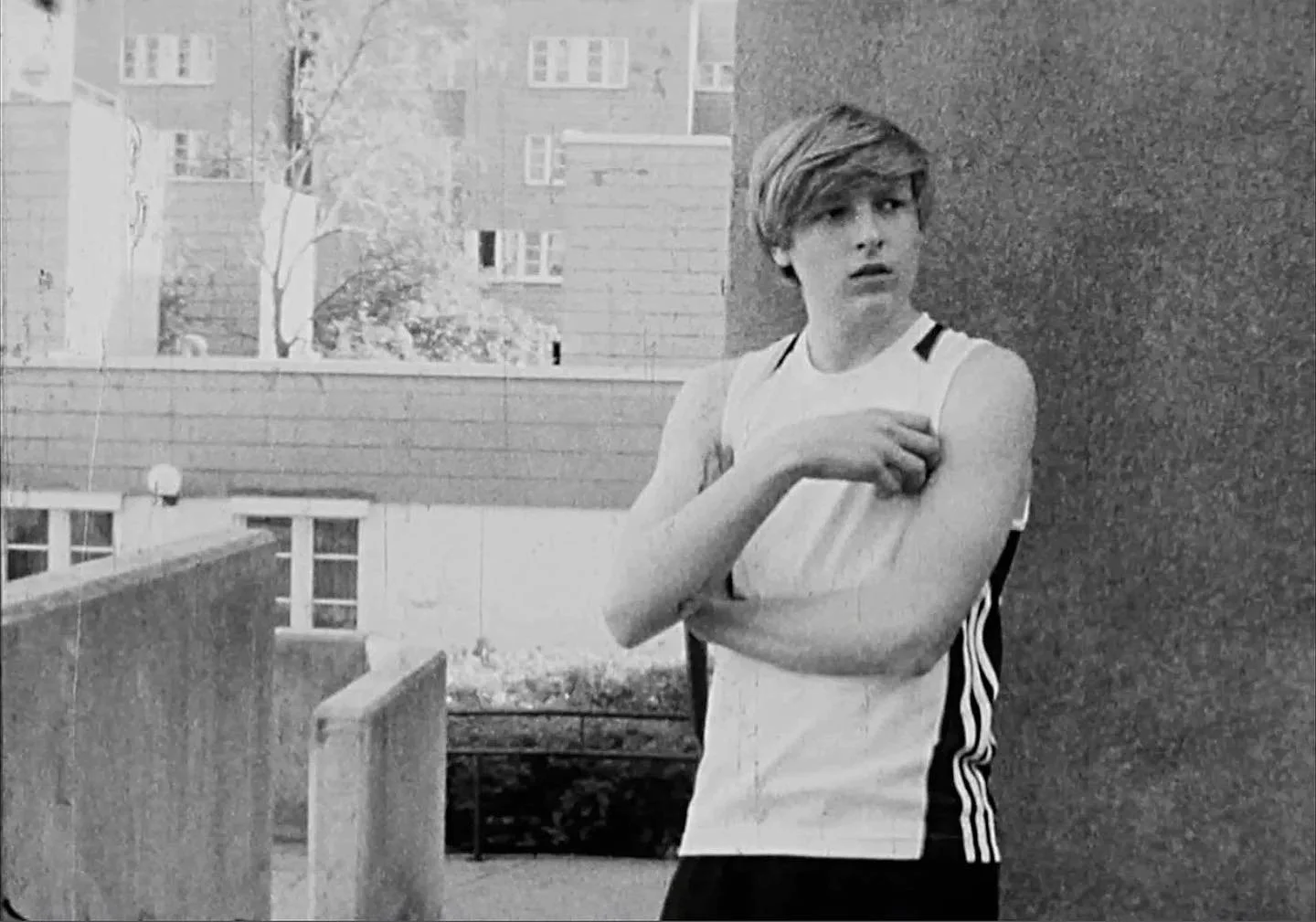 My 3min Film Tic Tac (2011) about a group of Traceurs is featured as Film of the Month by @sixpackfilmvienna. You can watch it till End of October via their Website! (sixpackfilm.com) 🎞️✨